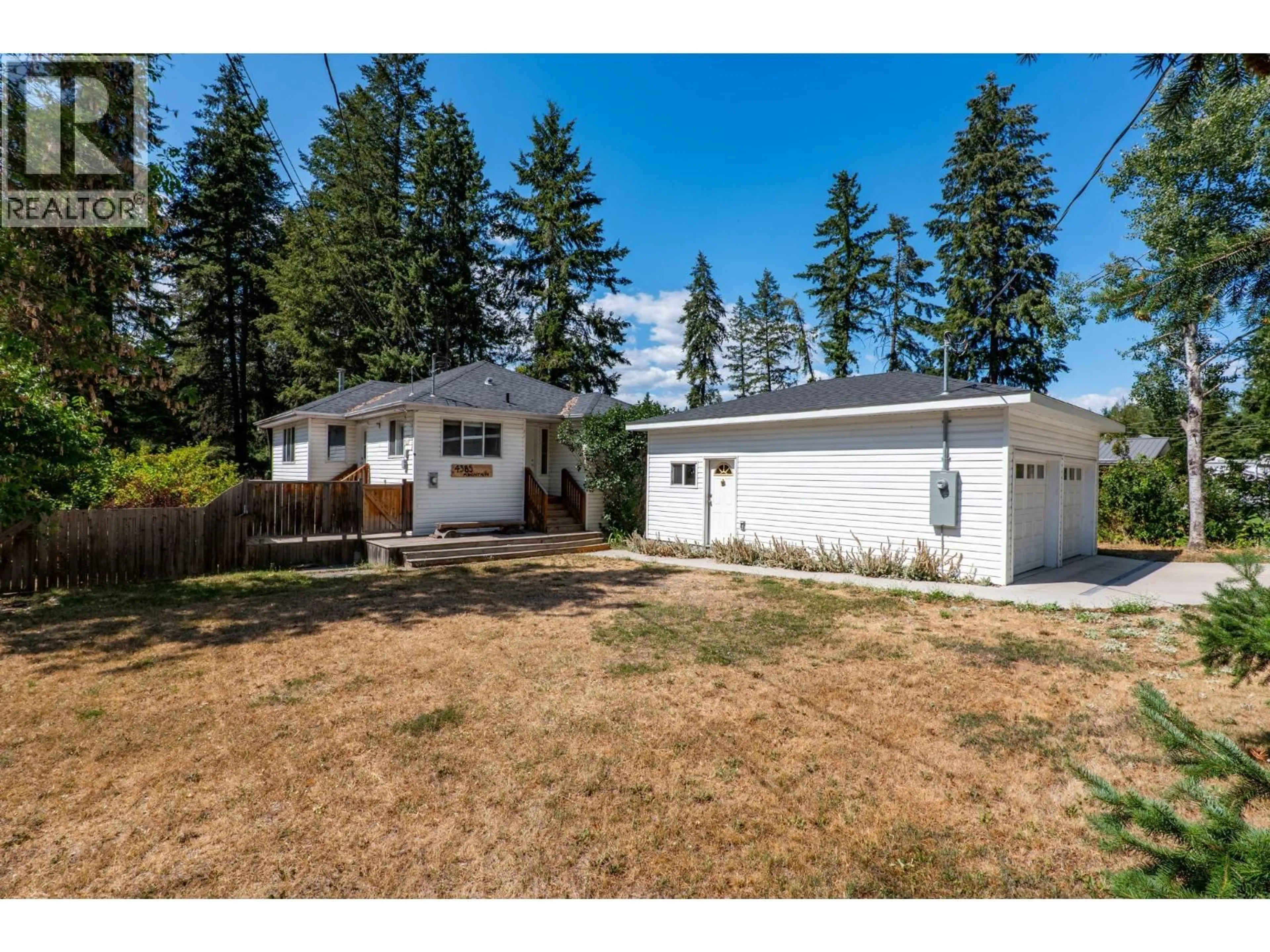 A pic from outside/outdoor area/front of a property/back of a property/a pic from drone, unknown for 4385 MOUNTAIN ROAD, Barriere British Columbia V0E1E0