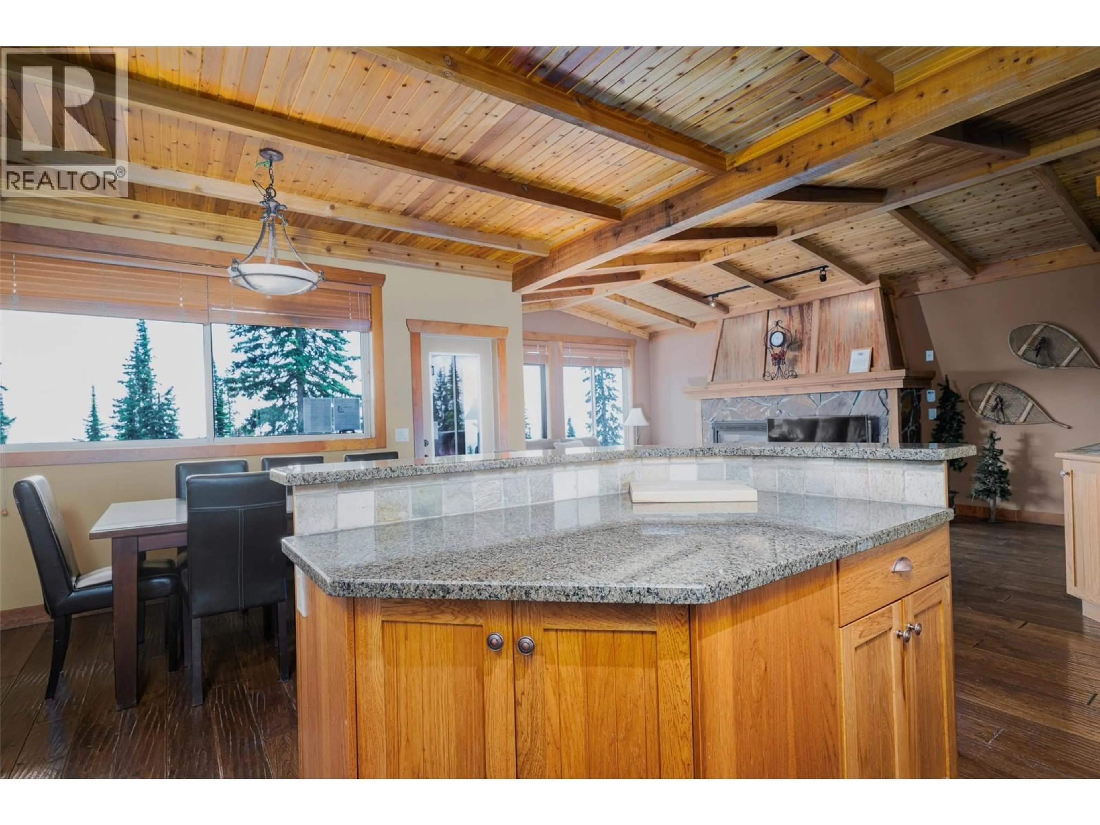 Open concept kitchen, unknown for 205 - 250 FEATHERTOP WAY, Big White British Columbia V1P1T4