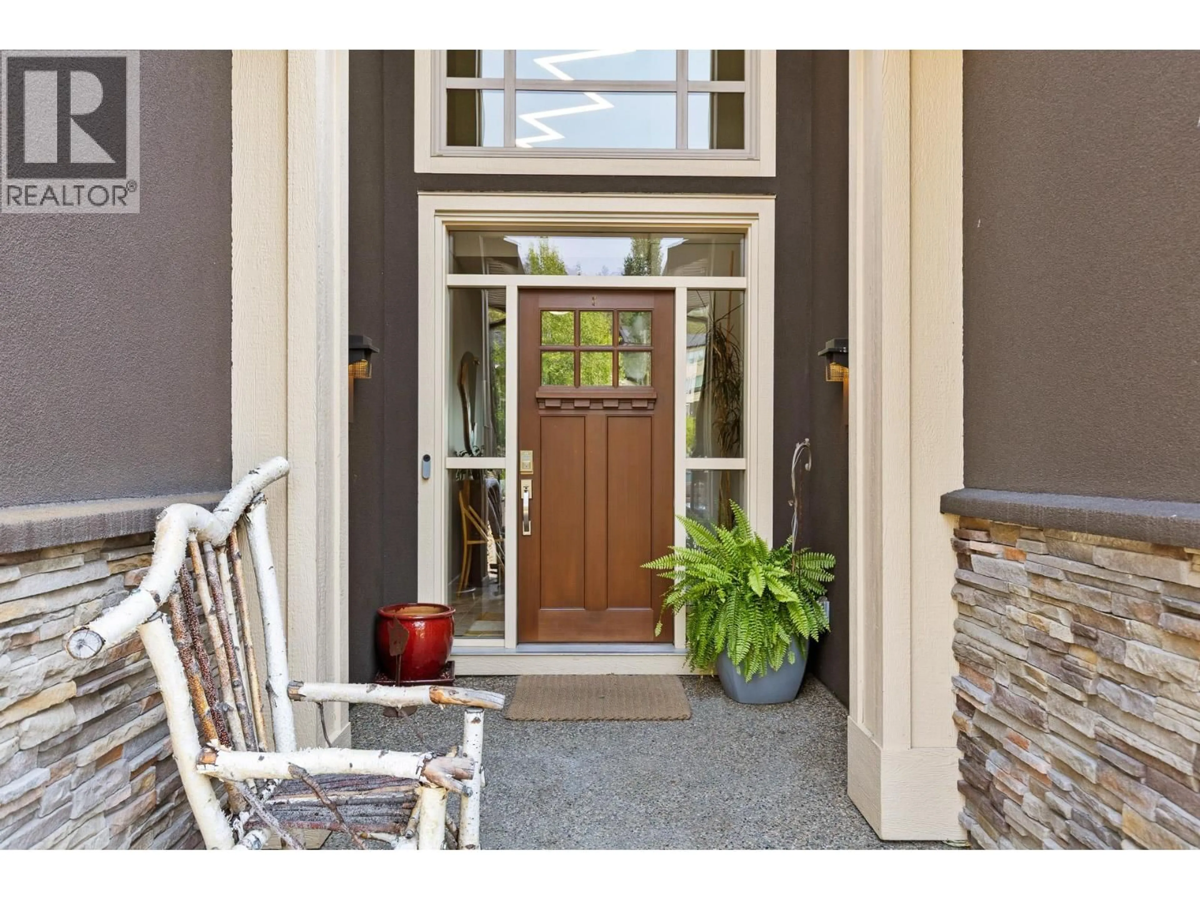 Indoor entryway for 34 - 1870 ROSEALEE LANE, West Kelowna British Columbia V1Z4E5