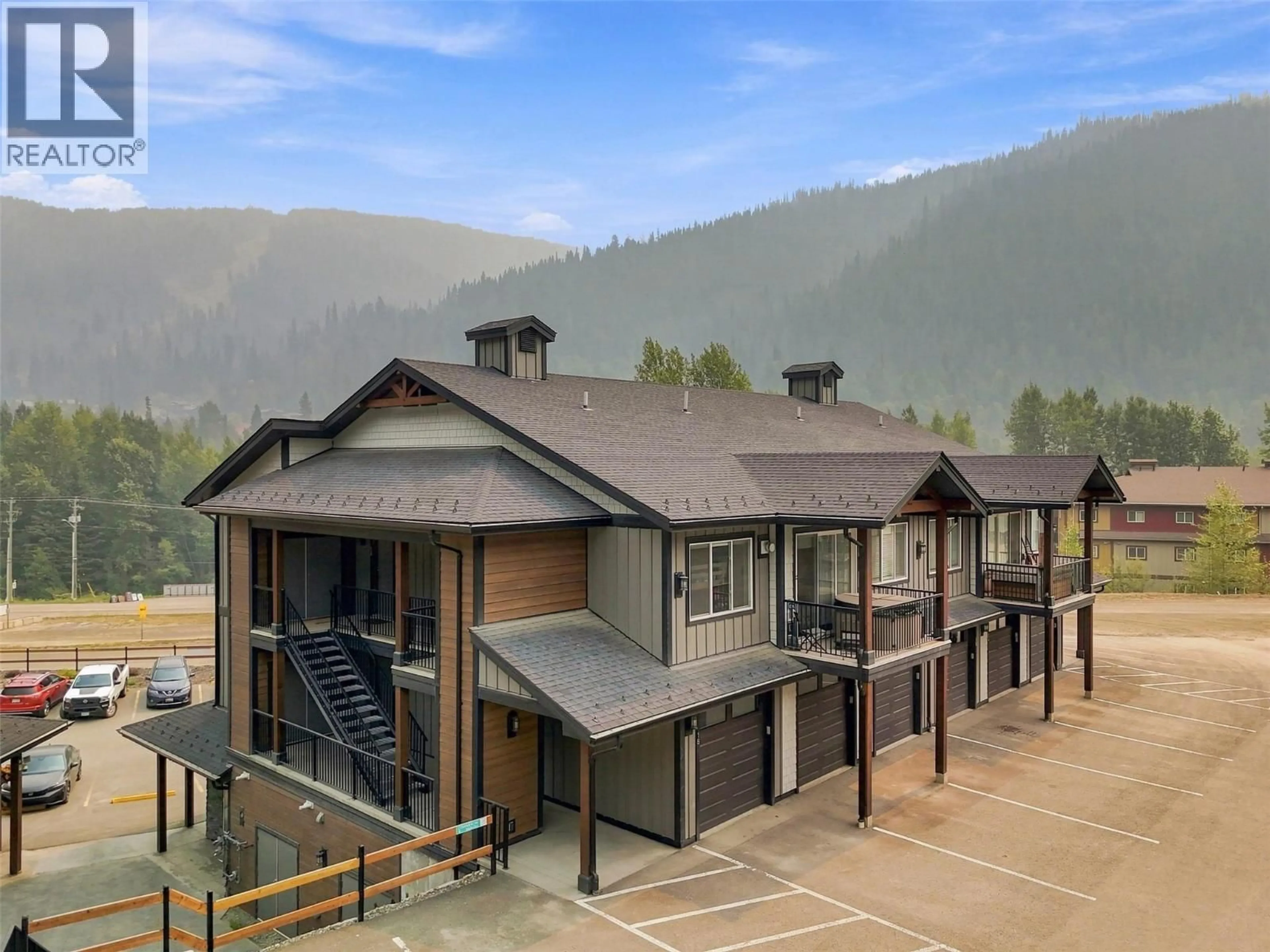 A pic from outside/outdoor area/front of a property/back of a property/a pic from drone, mountain view for 17 - 1240 ALPINE ROAD, Sun Peaks British Columbia V0E5N0