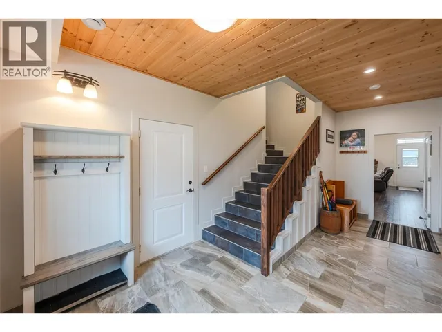 317 2ND AVENUE, Keremeos 5