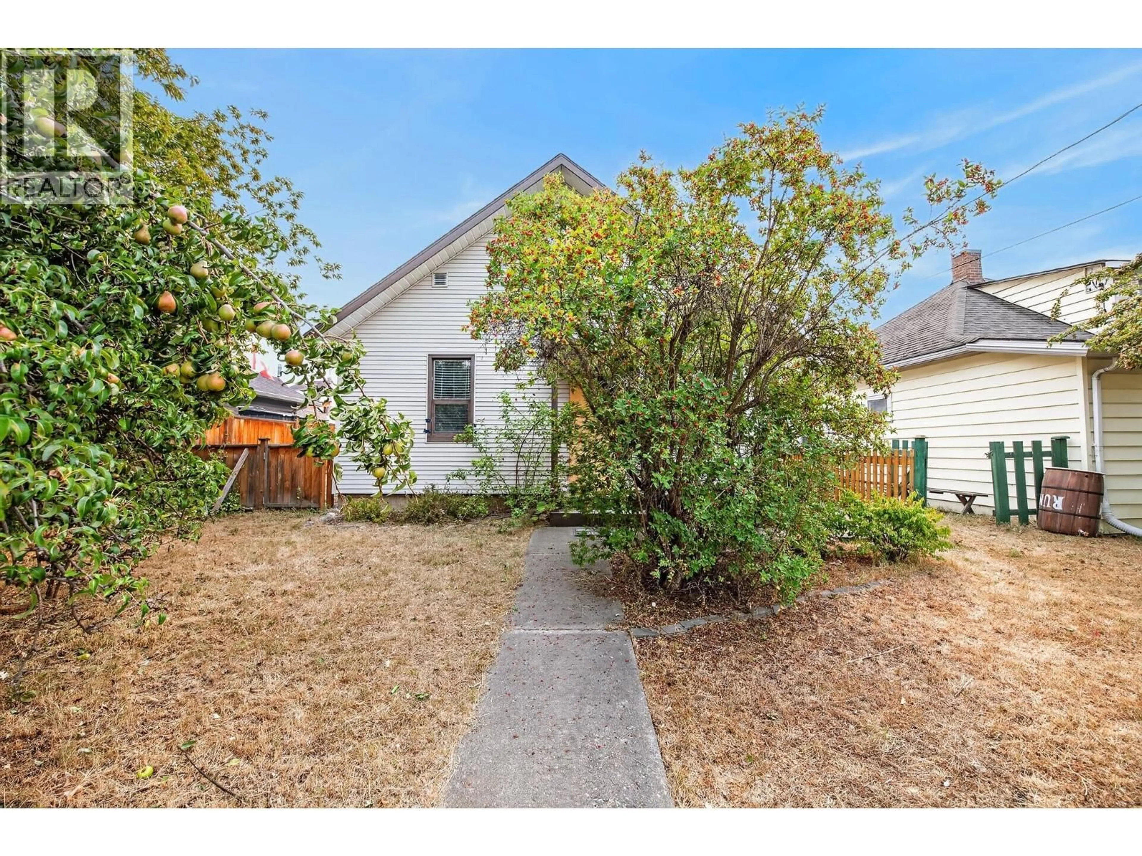 A pic from outside/outdoor area/front of a property/back of a property/a pic from drone, street for 3007 38 STREET, Vernon British Columbia V1T6H7