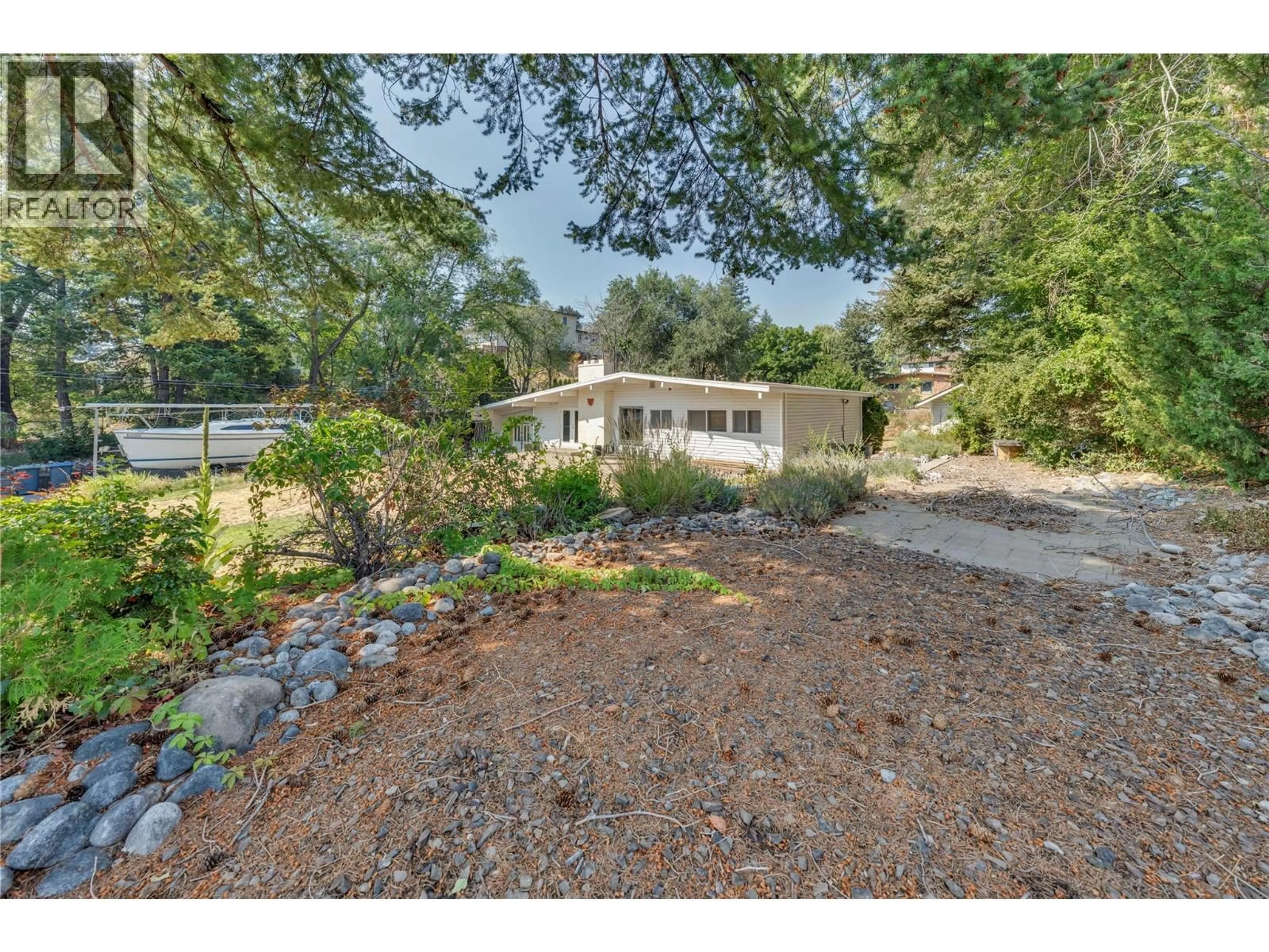 A pic from outside/outdoor area/front of a property/back of a property/a pic from drone, unknown for 14416 FISHER CLOSE, Summerland British Columbia V0H1Z0