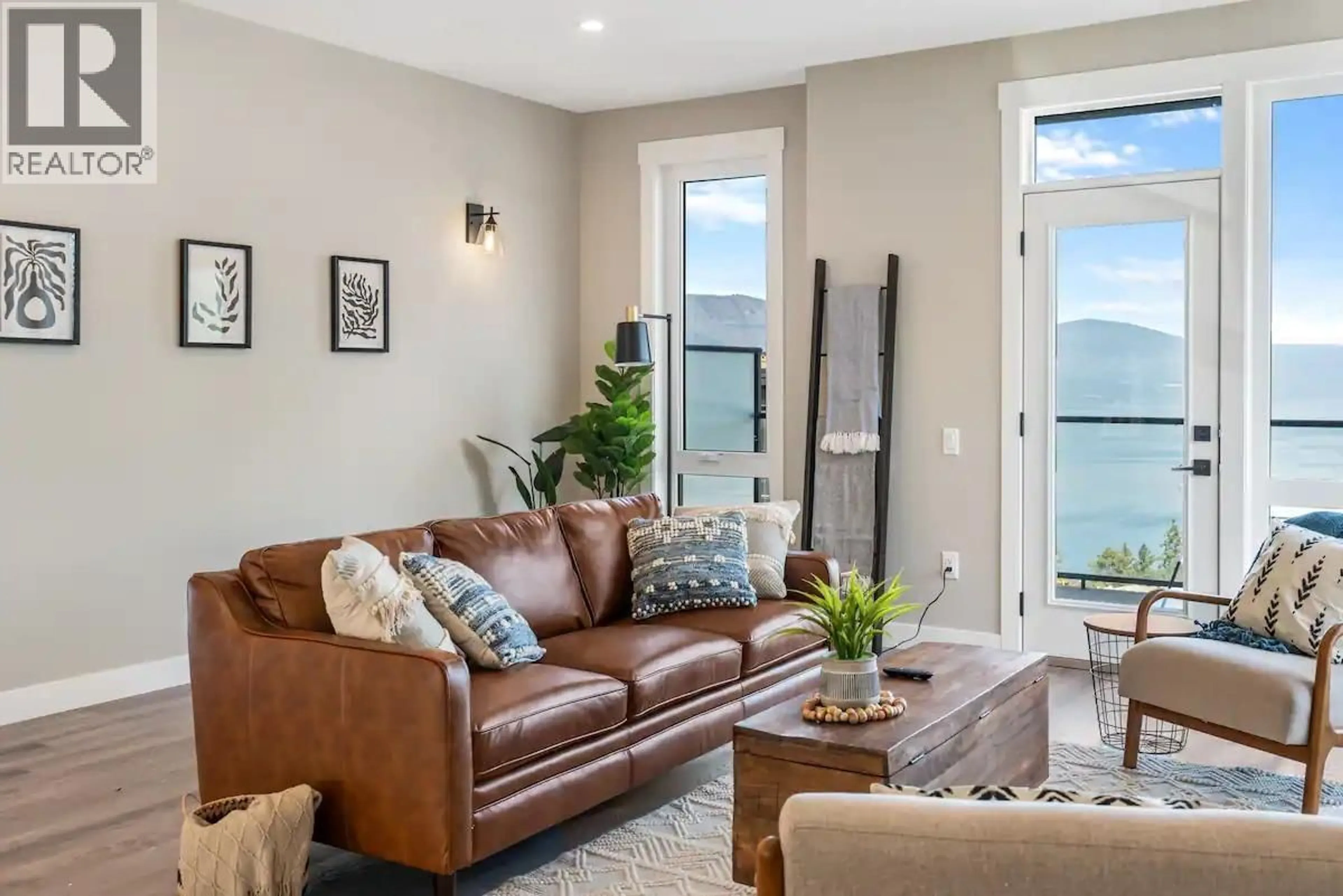 Living room with furniture, unknown for 10 - 3220 HILLTOWN DRIVE, Kelowna British Columbia V1V0C6