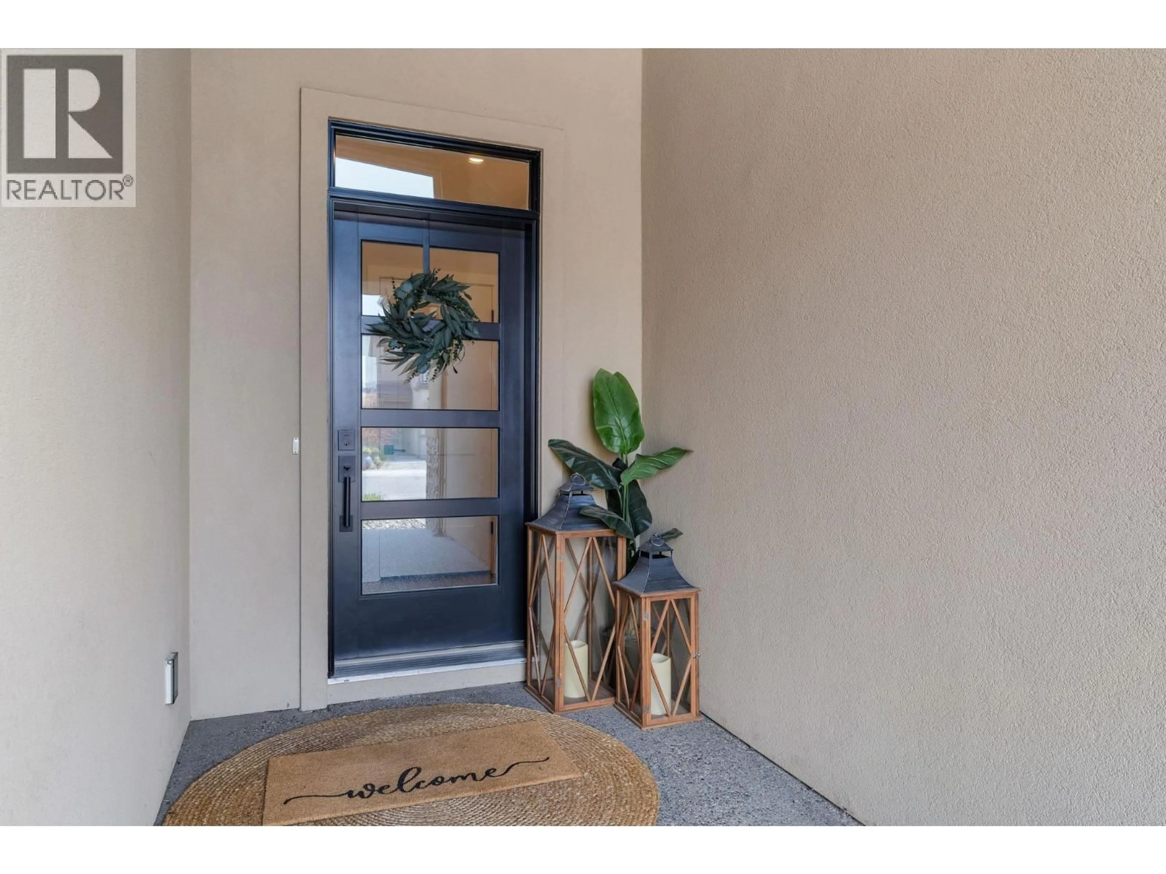 Indoor entryway for 1871 VIEWPOINT CRESCENT, Westbank British Columbia V1Z4E1