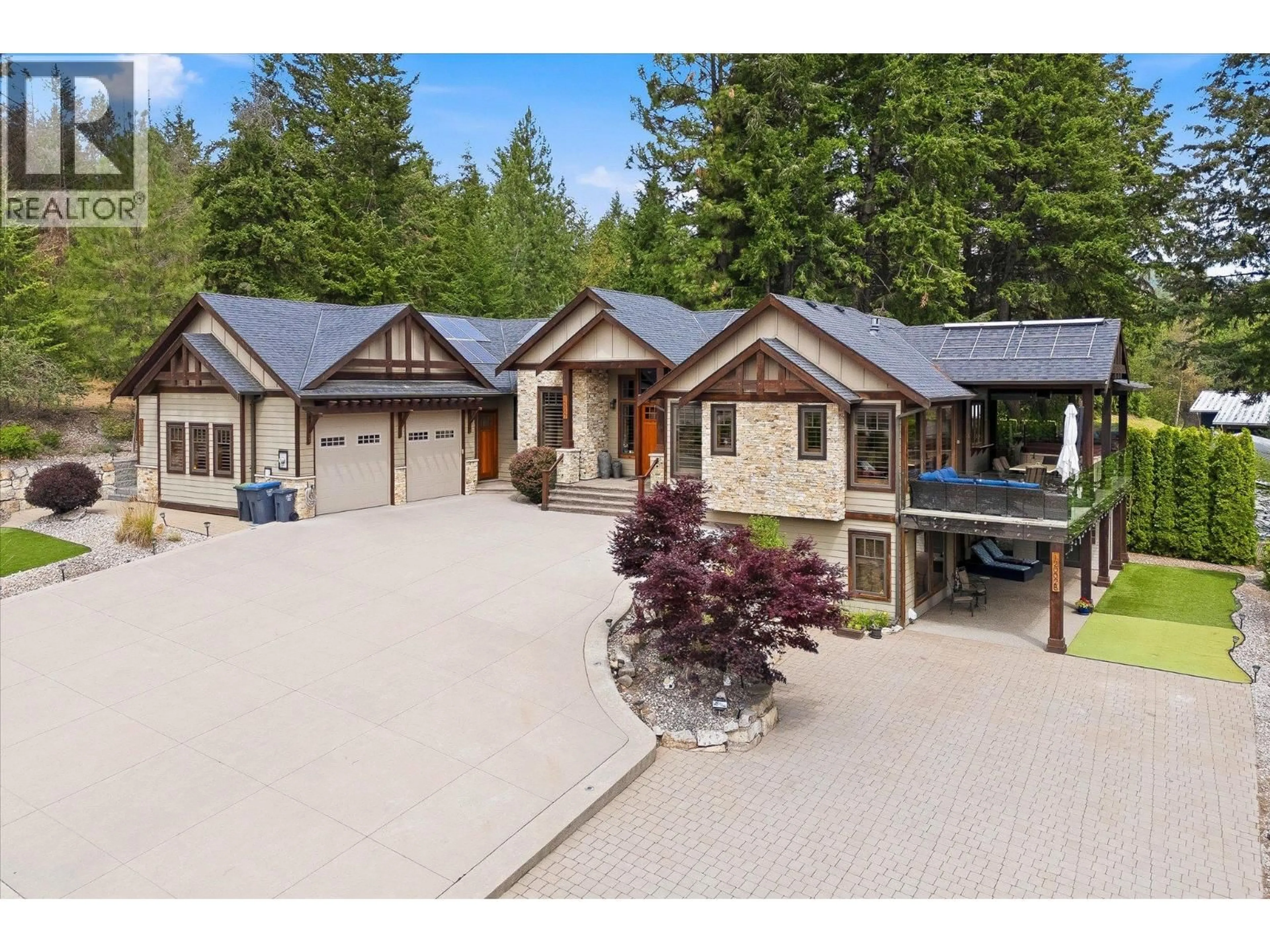 A pic from outside/outdoor area/front of a property/back of a property/a pic from drone, unknown for 12002 MIDDLETON ROAD, Lake Country British Columbia V4V1G9
