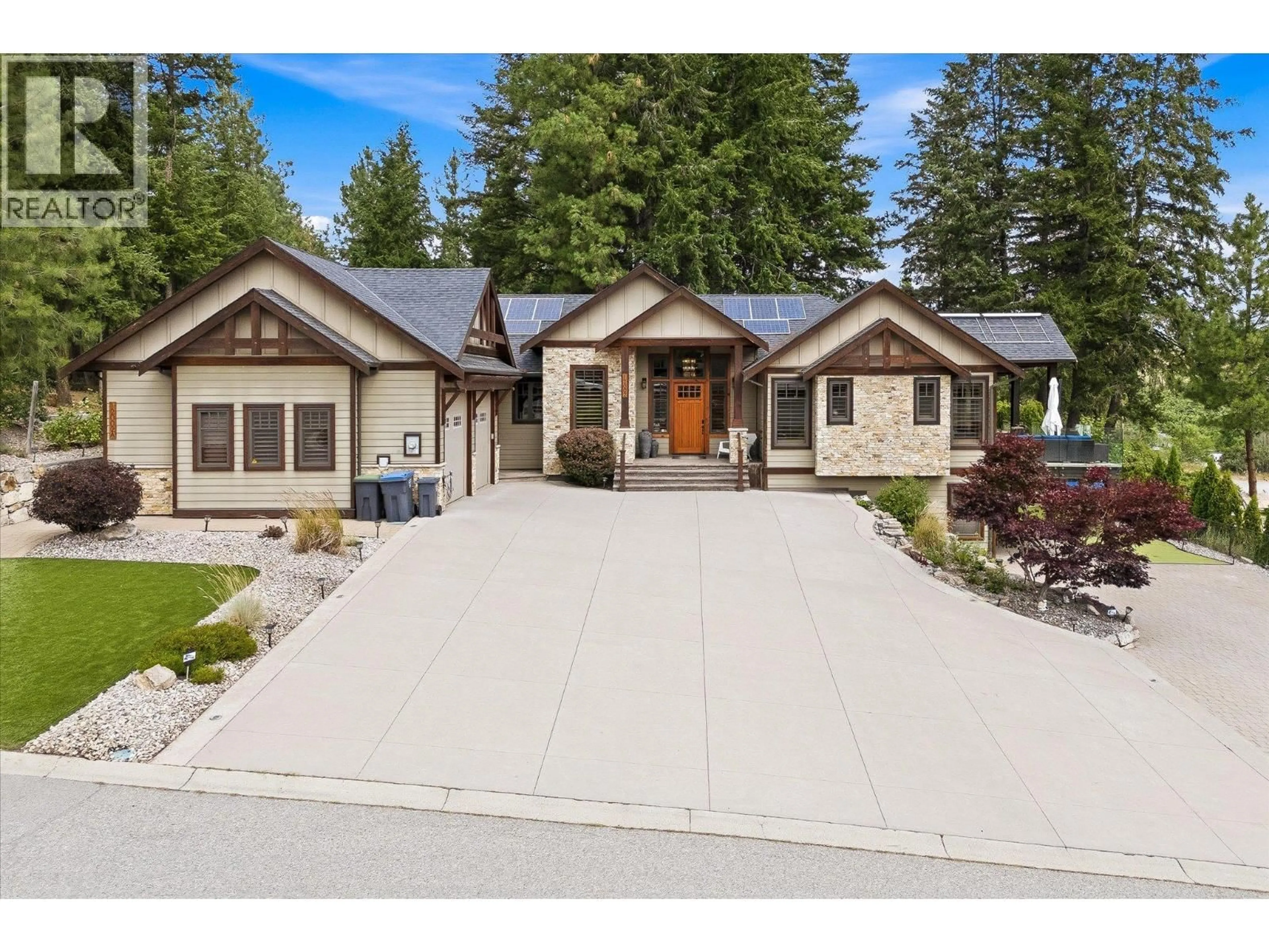 Home with vinyl exterior material, street for 12002 MIDDLETON ROAD, Lake Country British Columbia V4V1G9