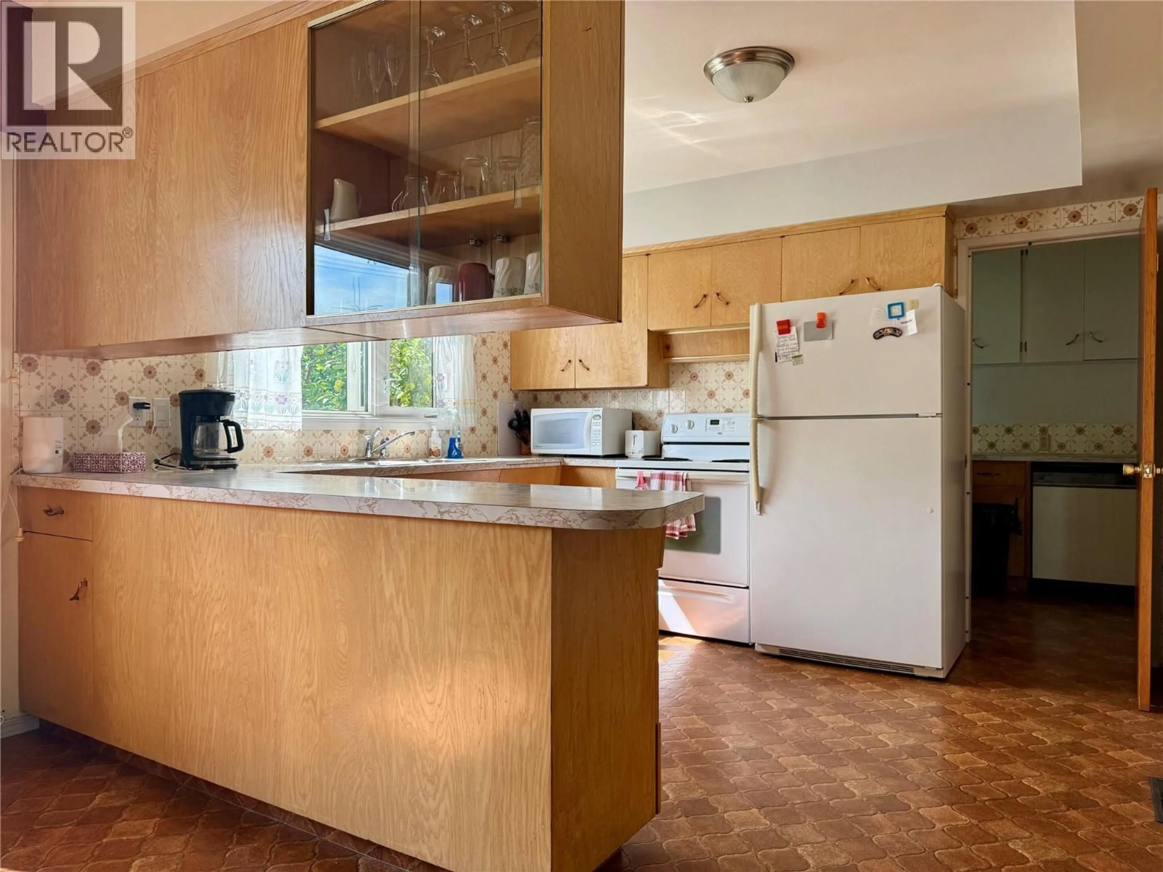 Standard kitchen, unknown for 1513 108 AVENUE, Dawson Creek British Columbia V1G2T5