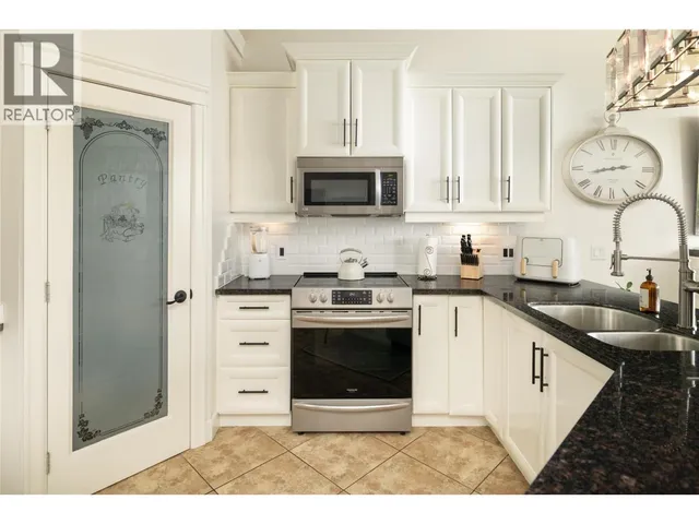 1969 CORNERSTONE DRIVE, West Kelowna 4