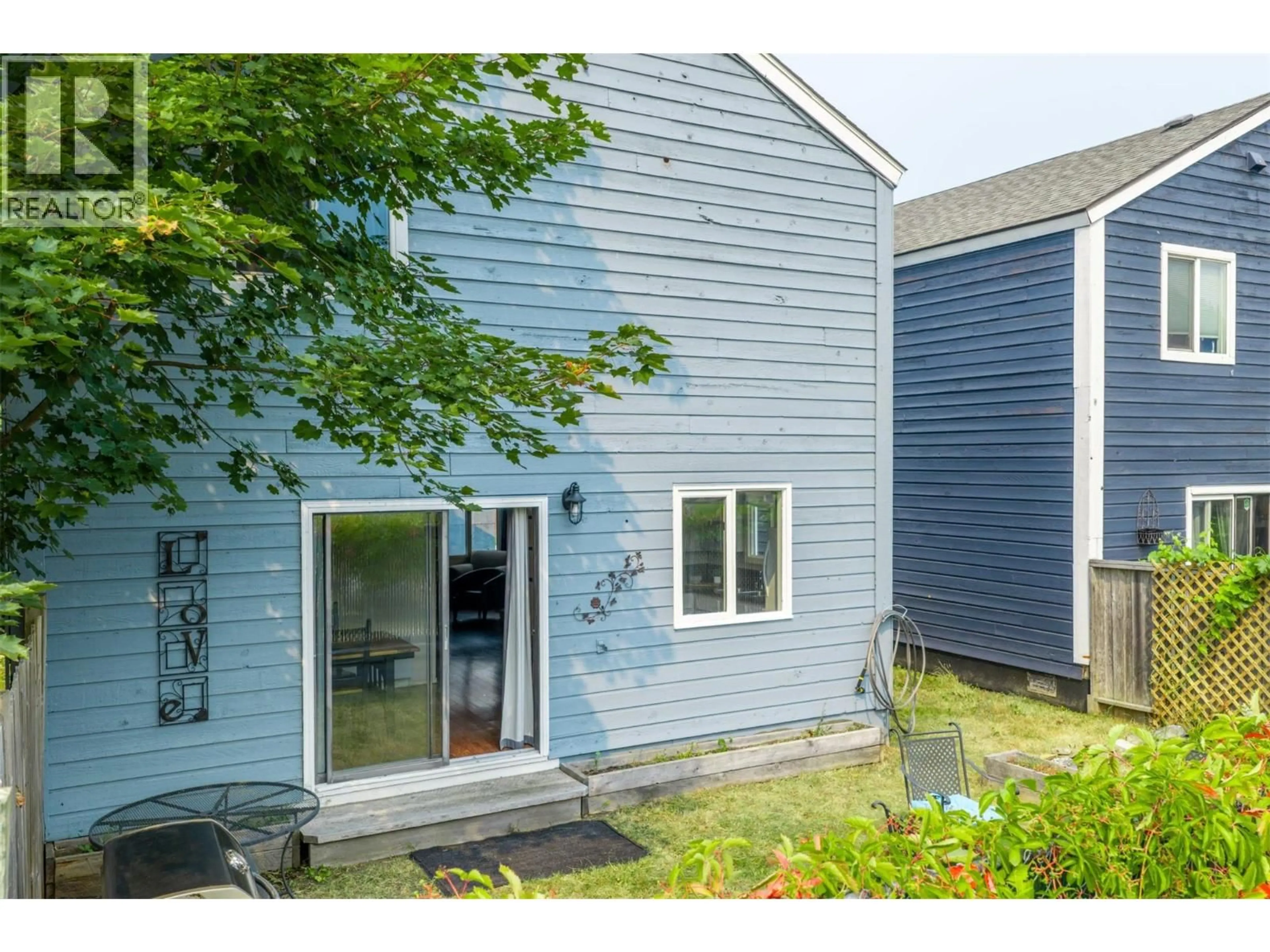 Home with vinyl exterior material, street for 1852 CORBIN PLACE, Revelstoke British Columbia V0E2S0