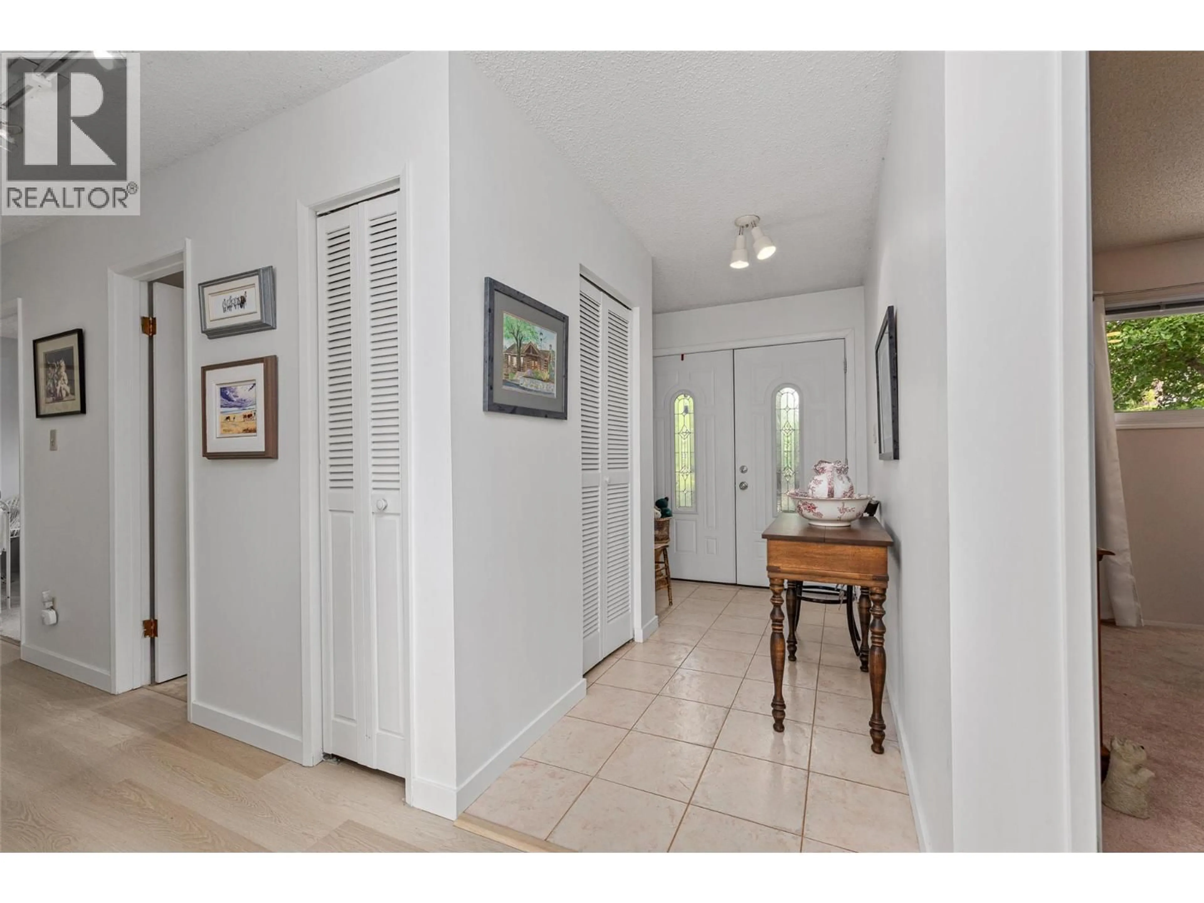 Indoor entryway for 3068 OURTOLAND ROAD, West Kelowna British Columbia V1Z2J1