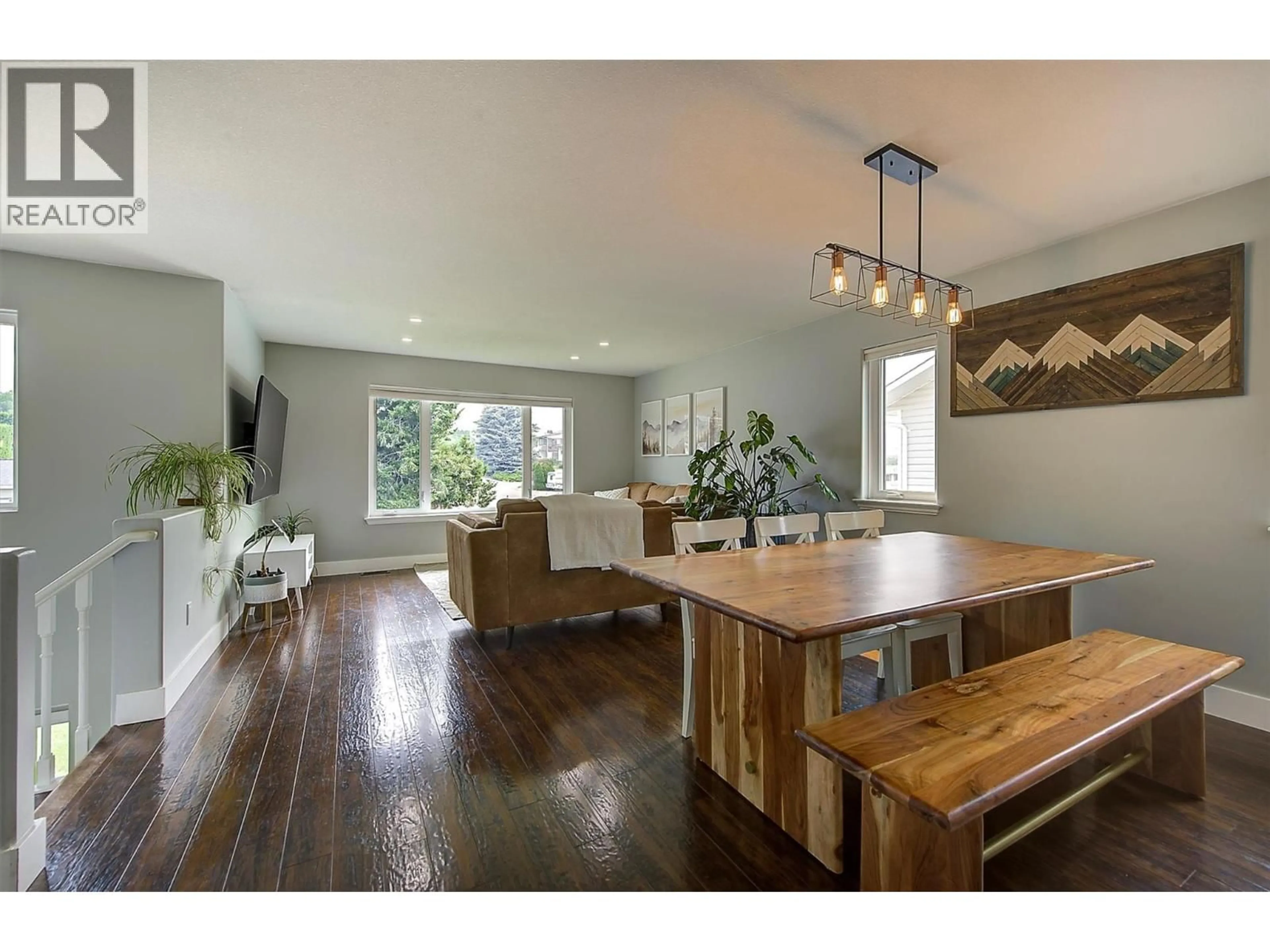 Open concept kitchen, wood/laminate floor for 1726 HAYASHI ROAD, Kelowna British Columbia V1P1B2