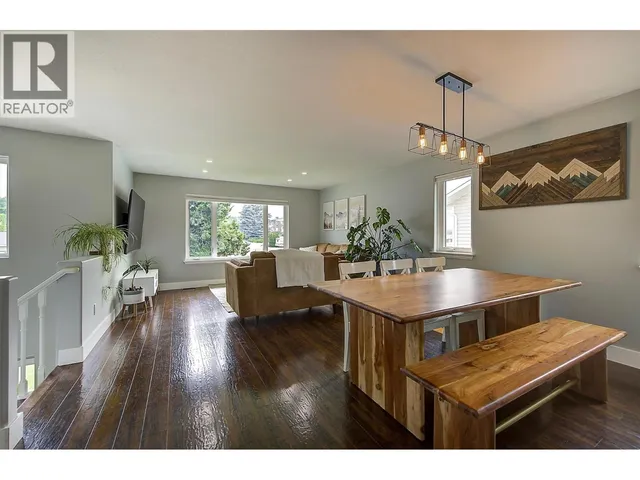 1726 HAYASHI ROAD, Kelowna 4