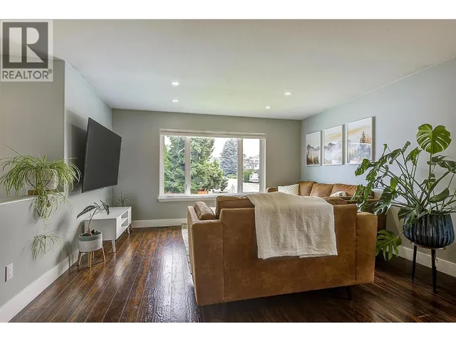 1726 HAYASHI ROAD, Kelowna 5