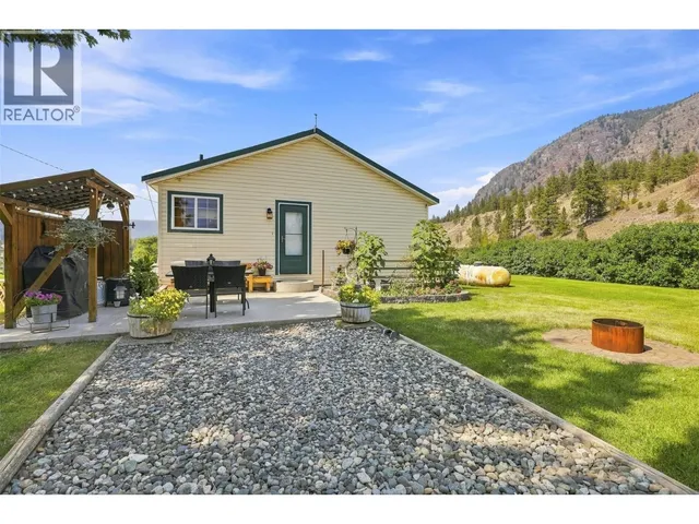 2225 HAZELHURST ROAD, Merritt 2