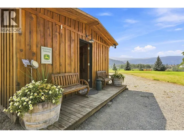 2225 HAZELHURST ROAD, Merritt 3