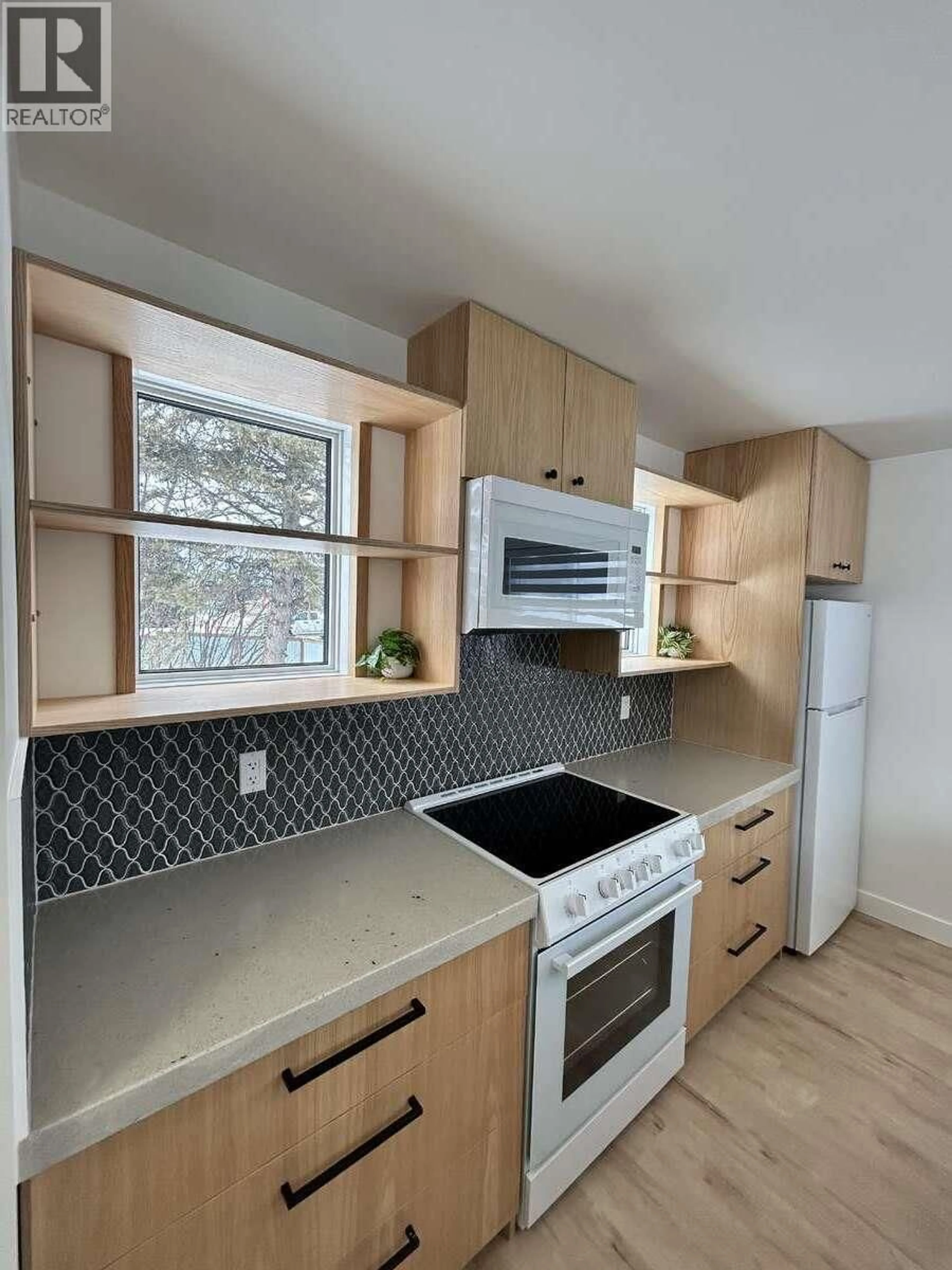Standard kitchen, unknown for 9200 8 STREET, Dawson Creek British Columbia V1G3N6