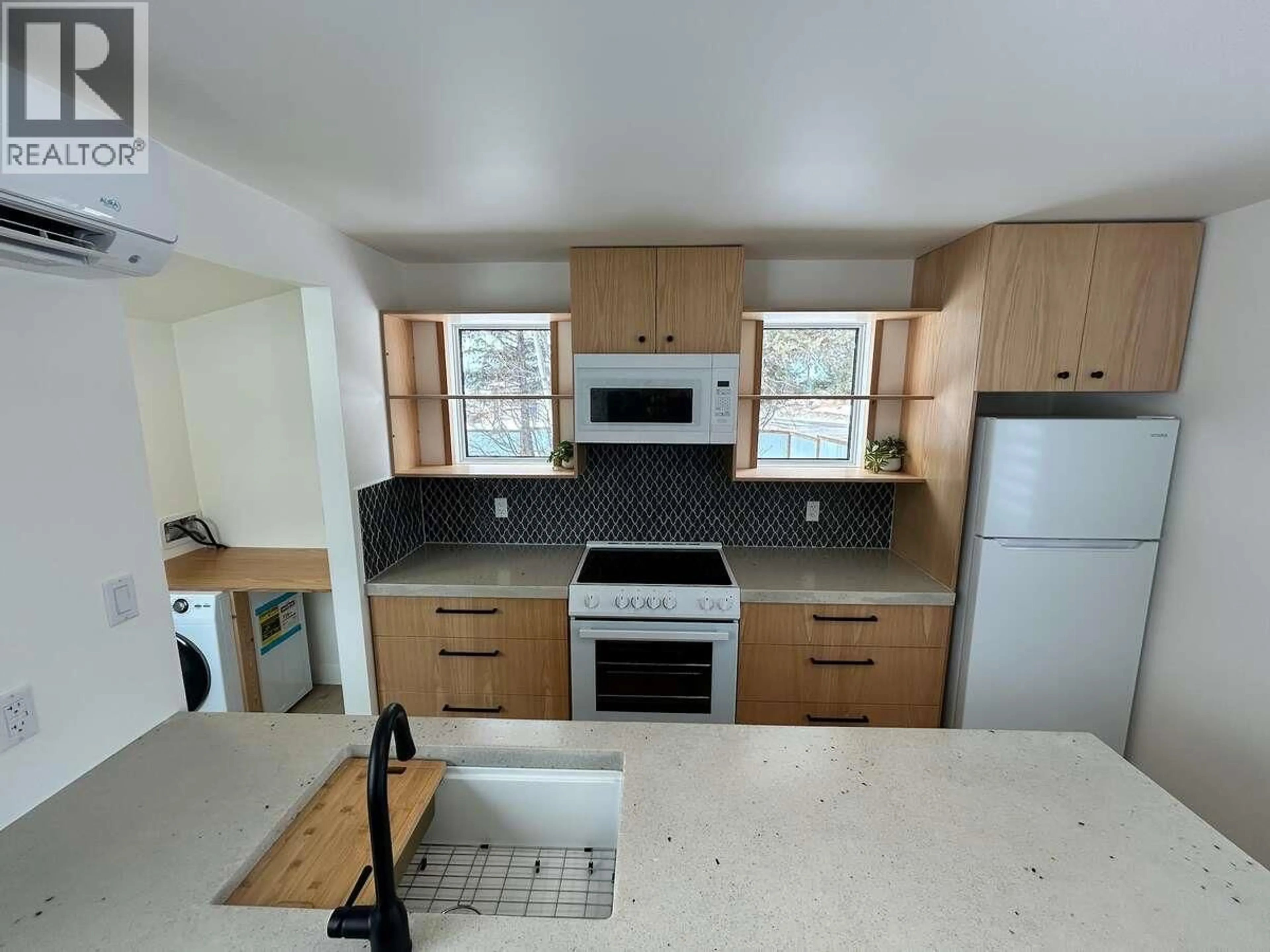 Standard kitchen, unknown for 9200 8 STREET, Dawson Creek British Columbia V1G3N6