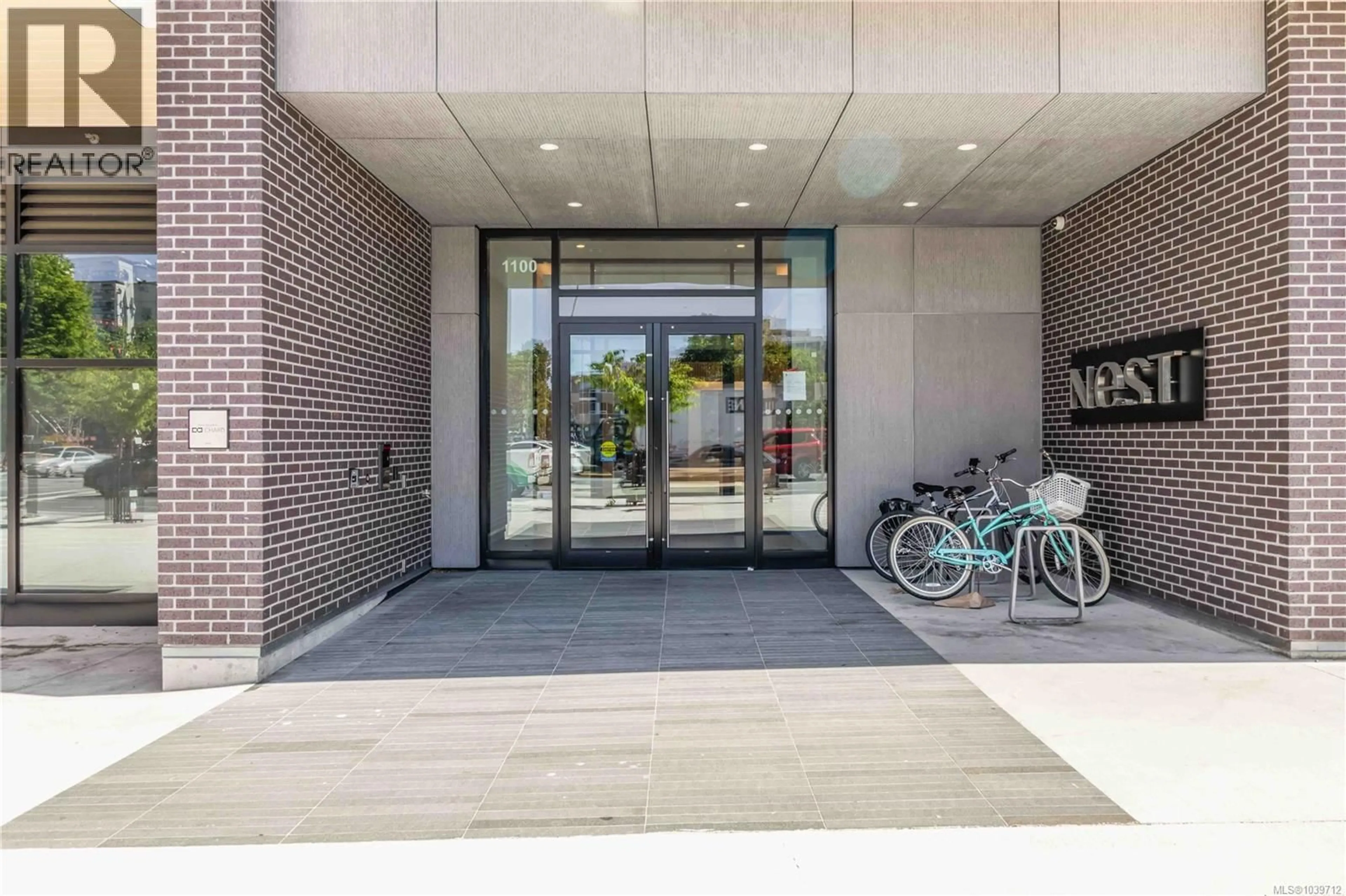 Indoor foyer for 303 - 1100 YATES STREET, Victoria British Columbia V8V3M8