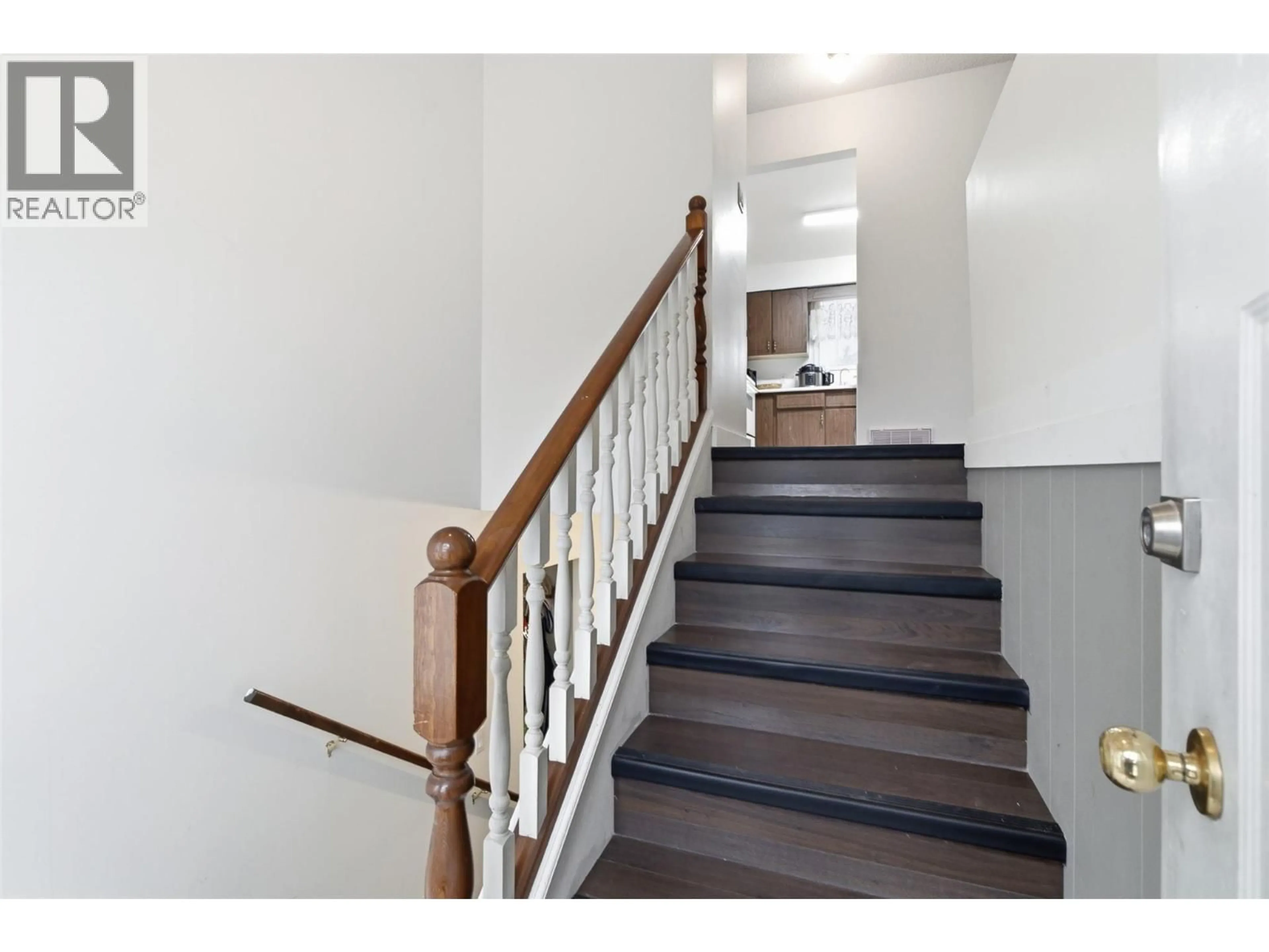 Stairs for 2475 IRVINE AVENUE, Merritt British Columbia V1K1H4