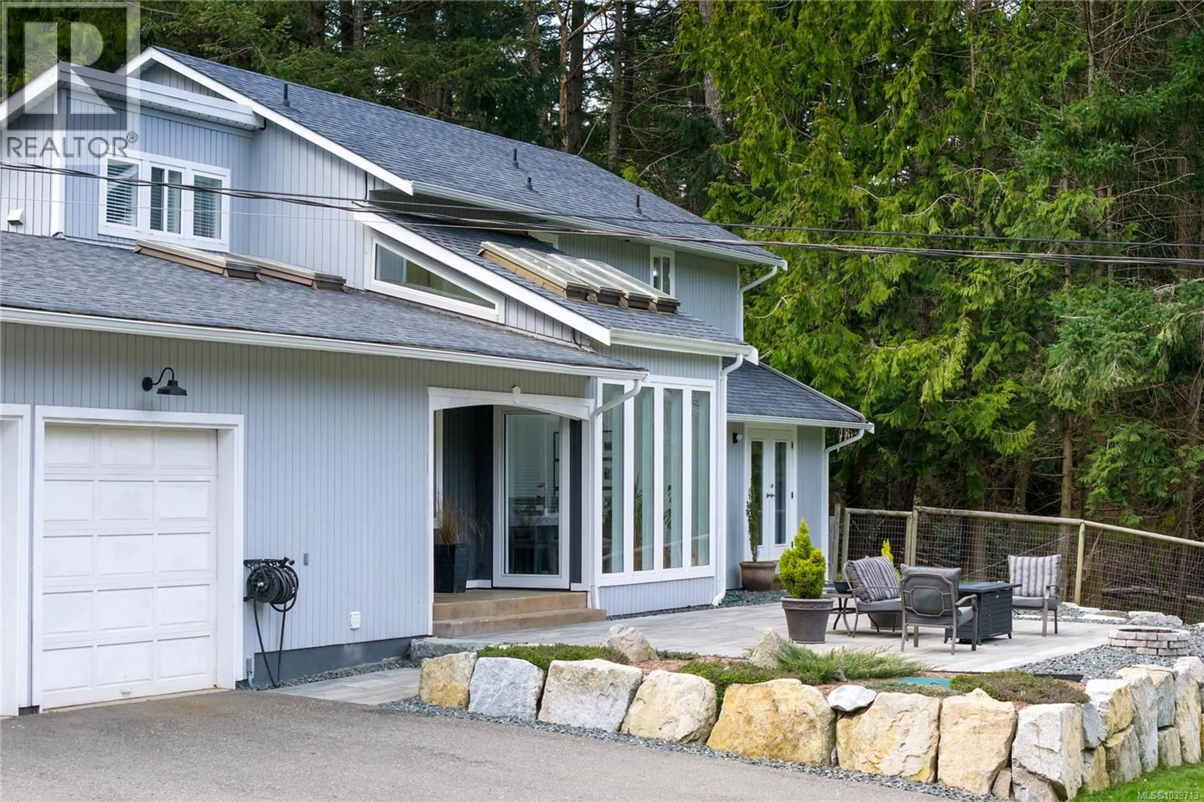 Home with vinyl exterior material, unknown for 2191 FLORENCE DRIVE, Nanoose Bay British Columbia V9P9E9