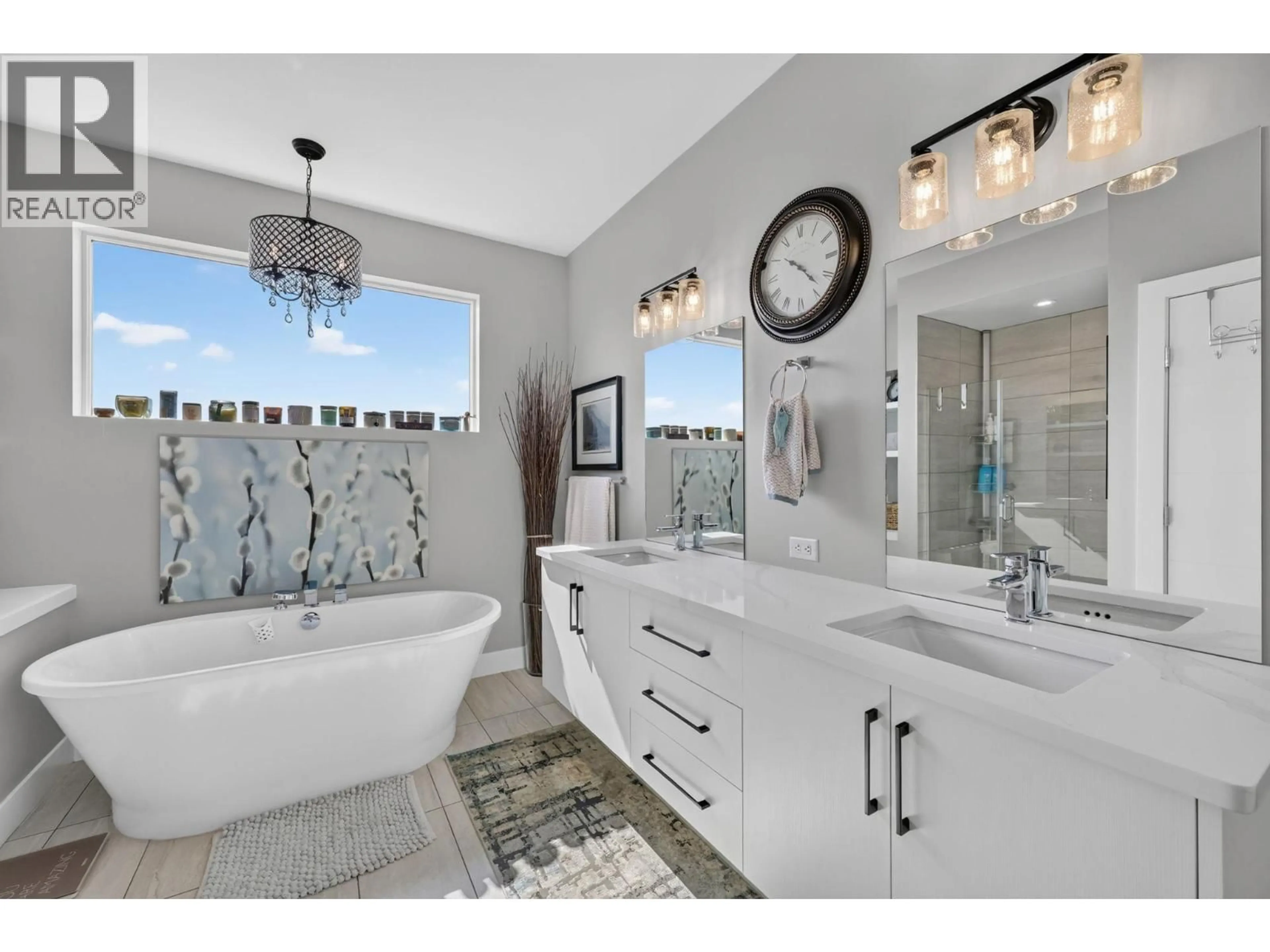 Contemporary bathroom, ceramic/tile floor for 2359 HAWKS BOULEVARD, West Kelowna British Columbia V4T0A7