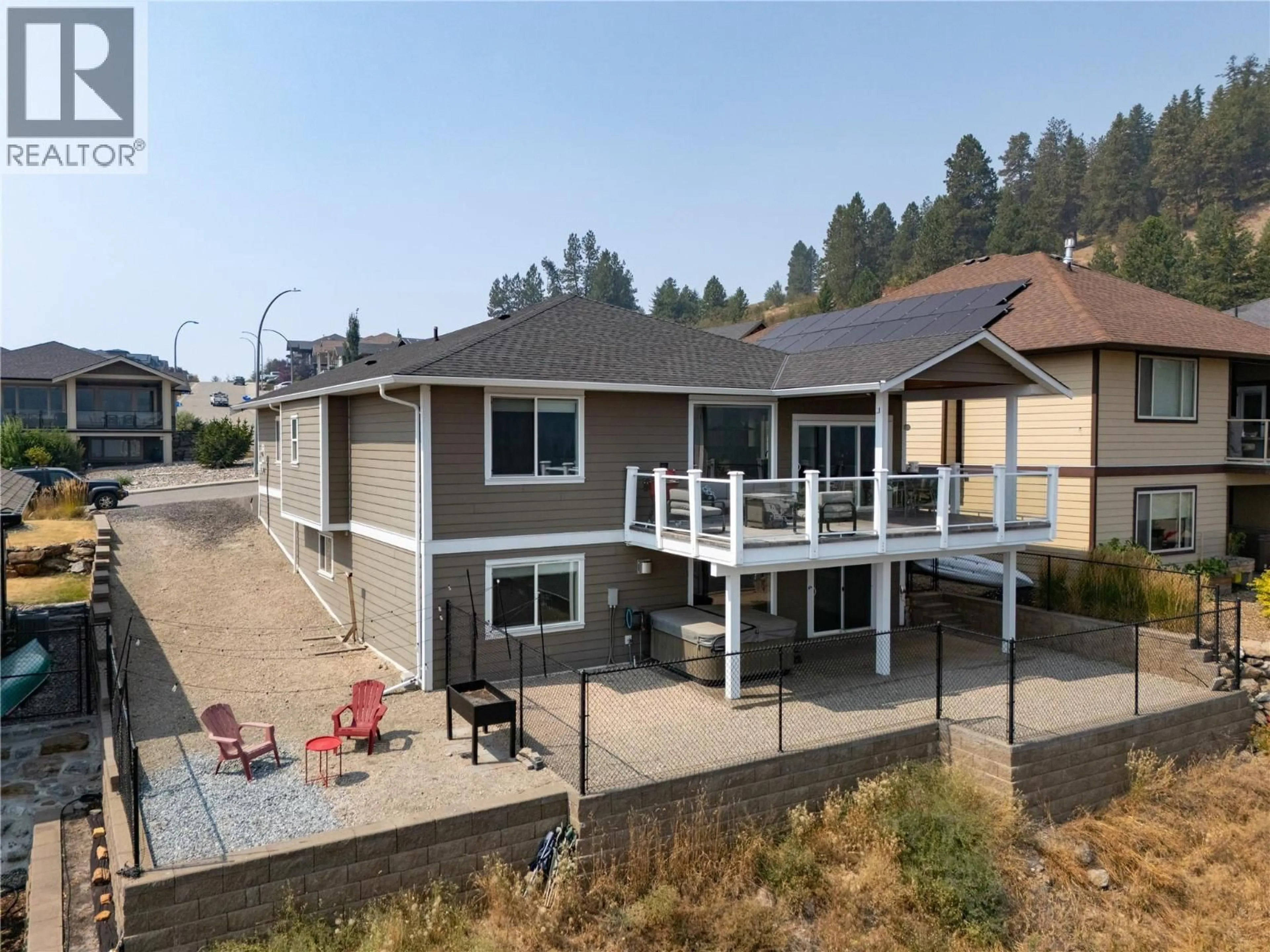 A pic from outside/outdoor area/front of a property/back of a property/a pic from drone, unknown for 7261 SILVER RIDGE DRIVE, Vernon British Columbia V1B4C6