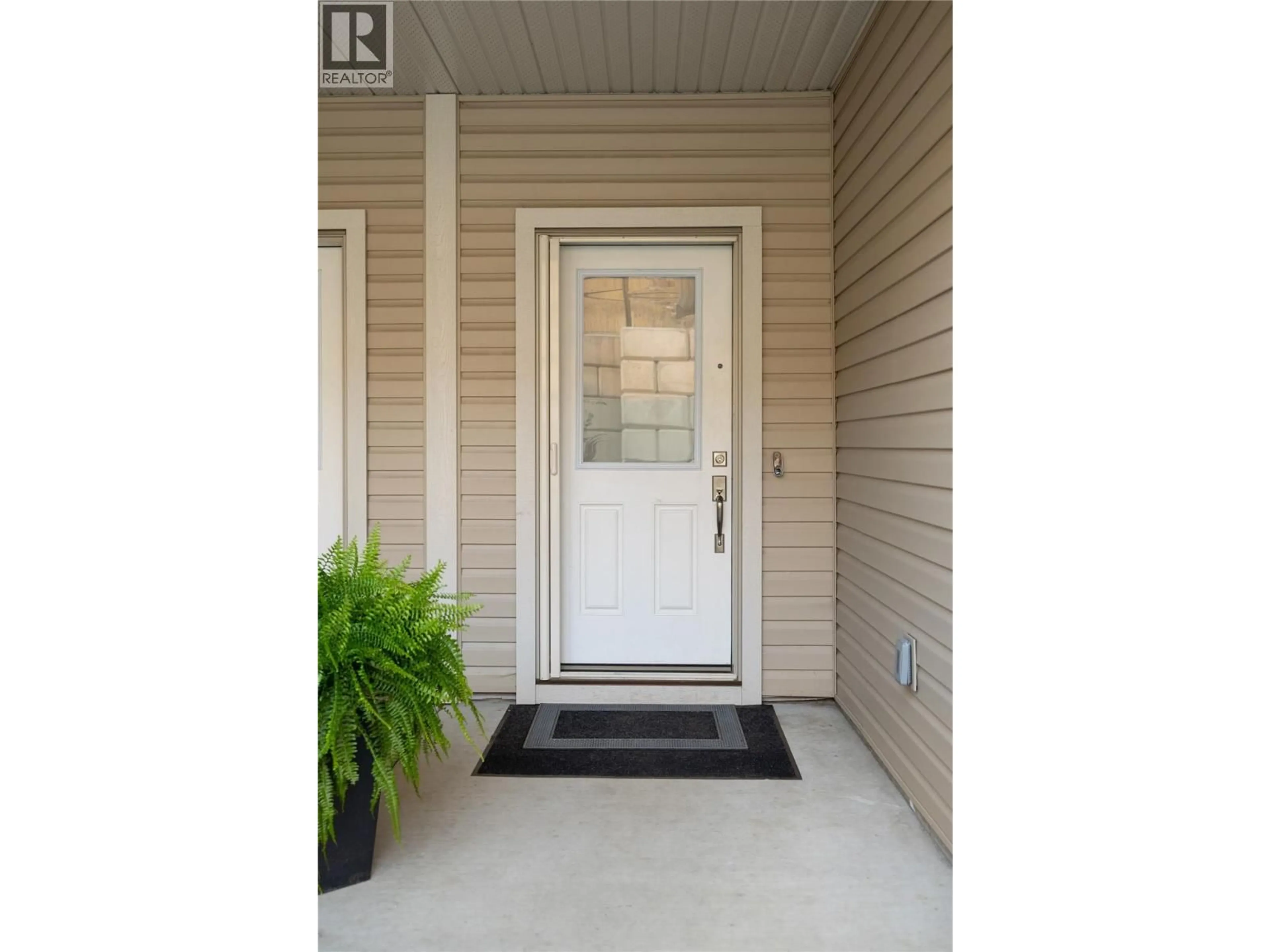 Indoor entryway for 53 - 4600 OKANAGAN AVENUE, Vernon British Columbia V1T0A8