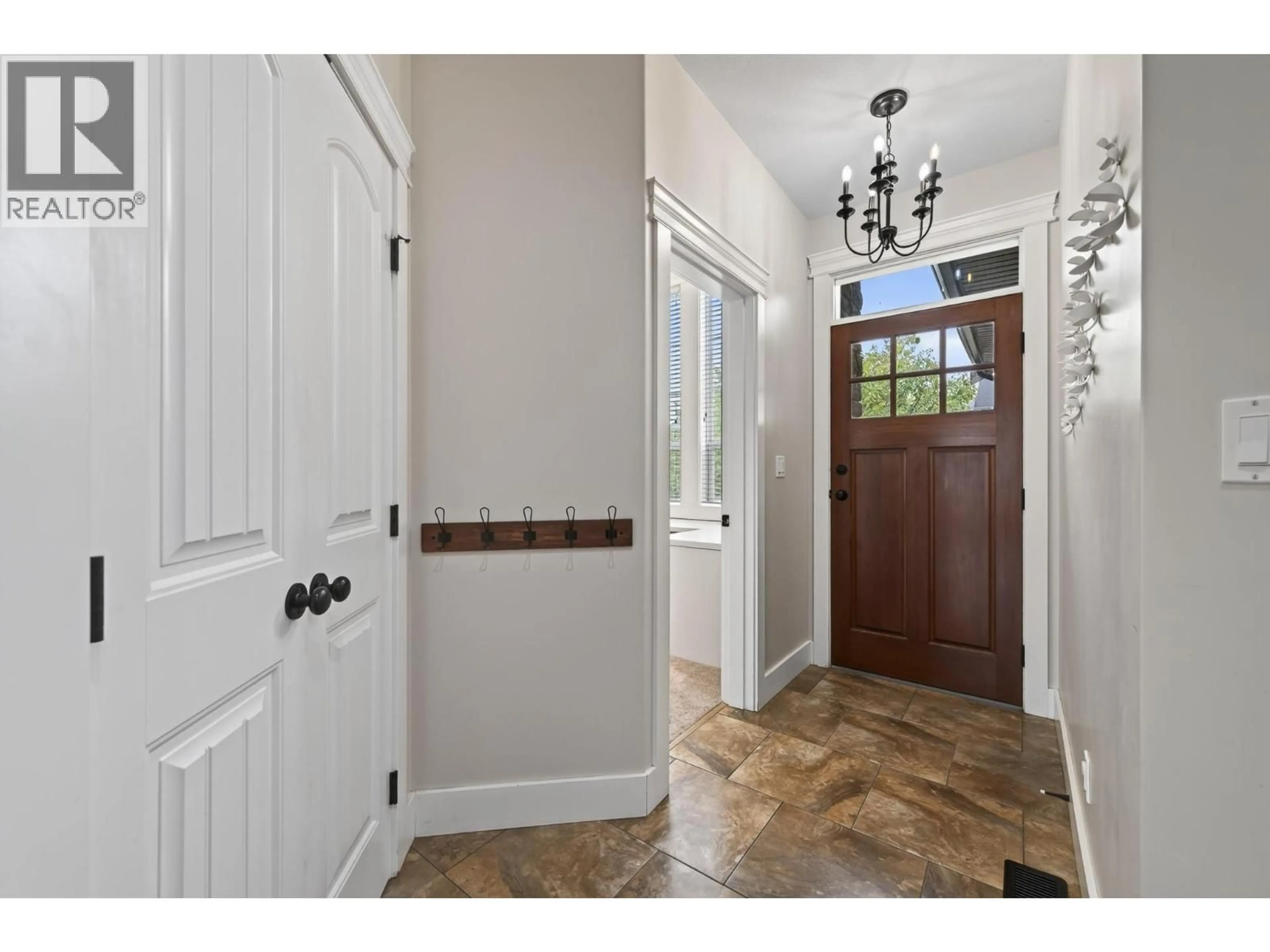 Indoor entryway for 1864 FOXTAIL DRIVE, Kamloops British Columbia V1S0A4