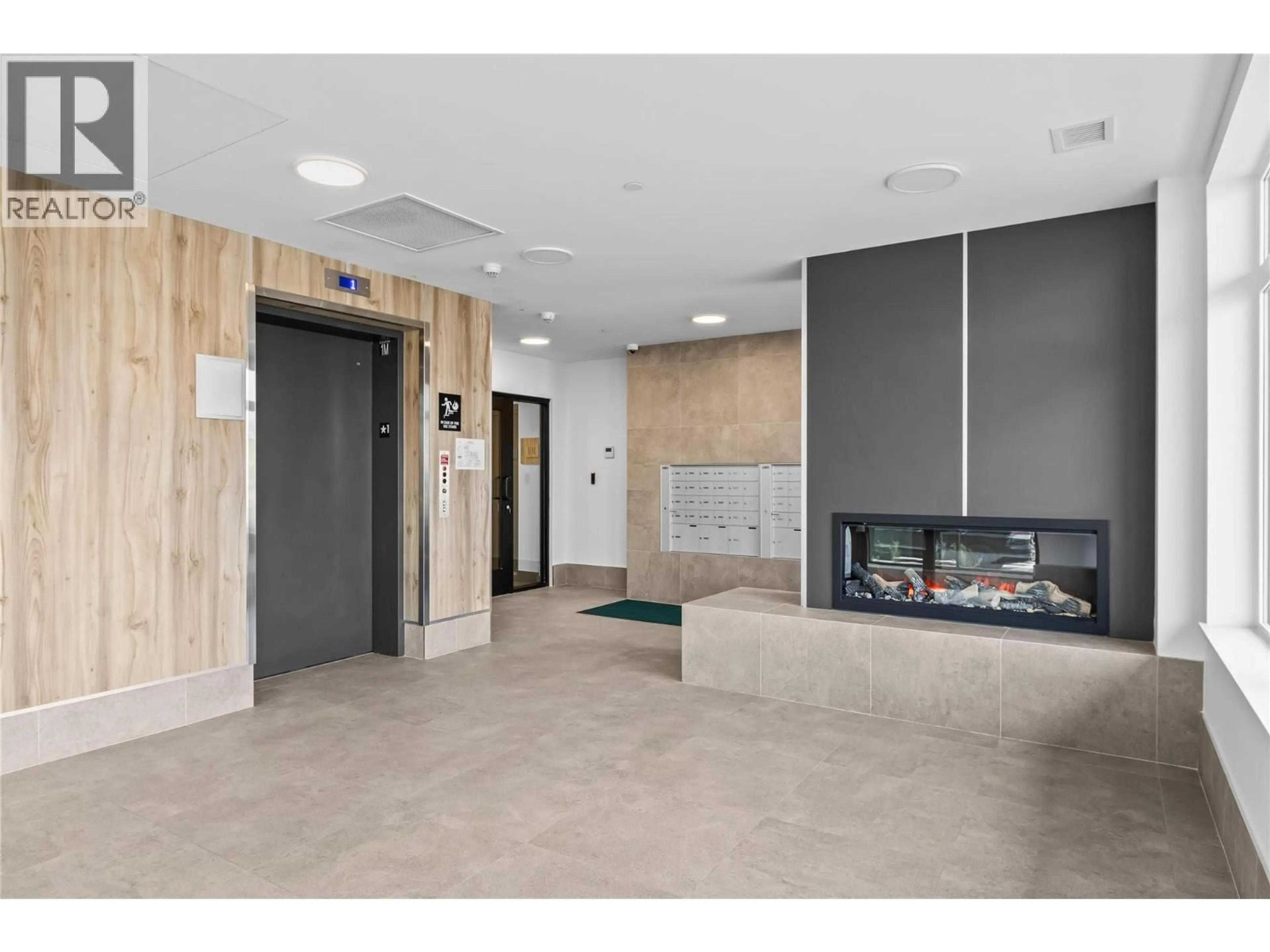 Indoor foyer for 503 - 2760 OLALLA ROAD, West Kelowna British Columbia V1Z2A9