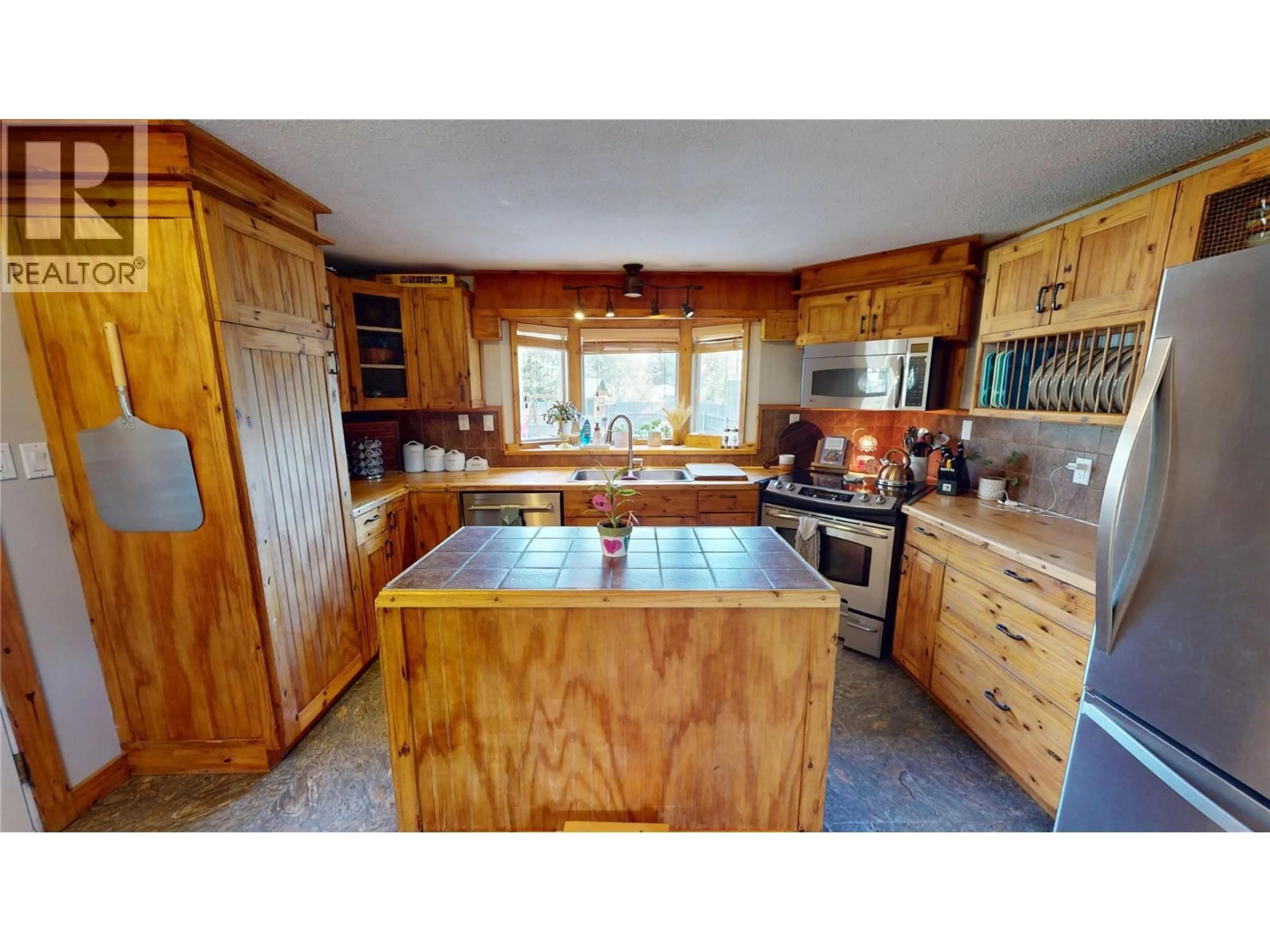 Unknown for 7159 ROSEN LAKE ROAD, Jaffray British Columbia V0B1T0