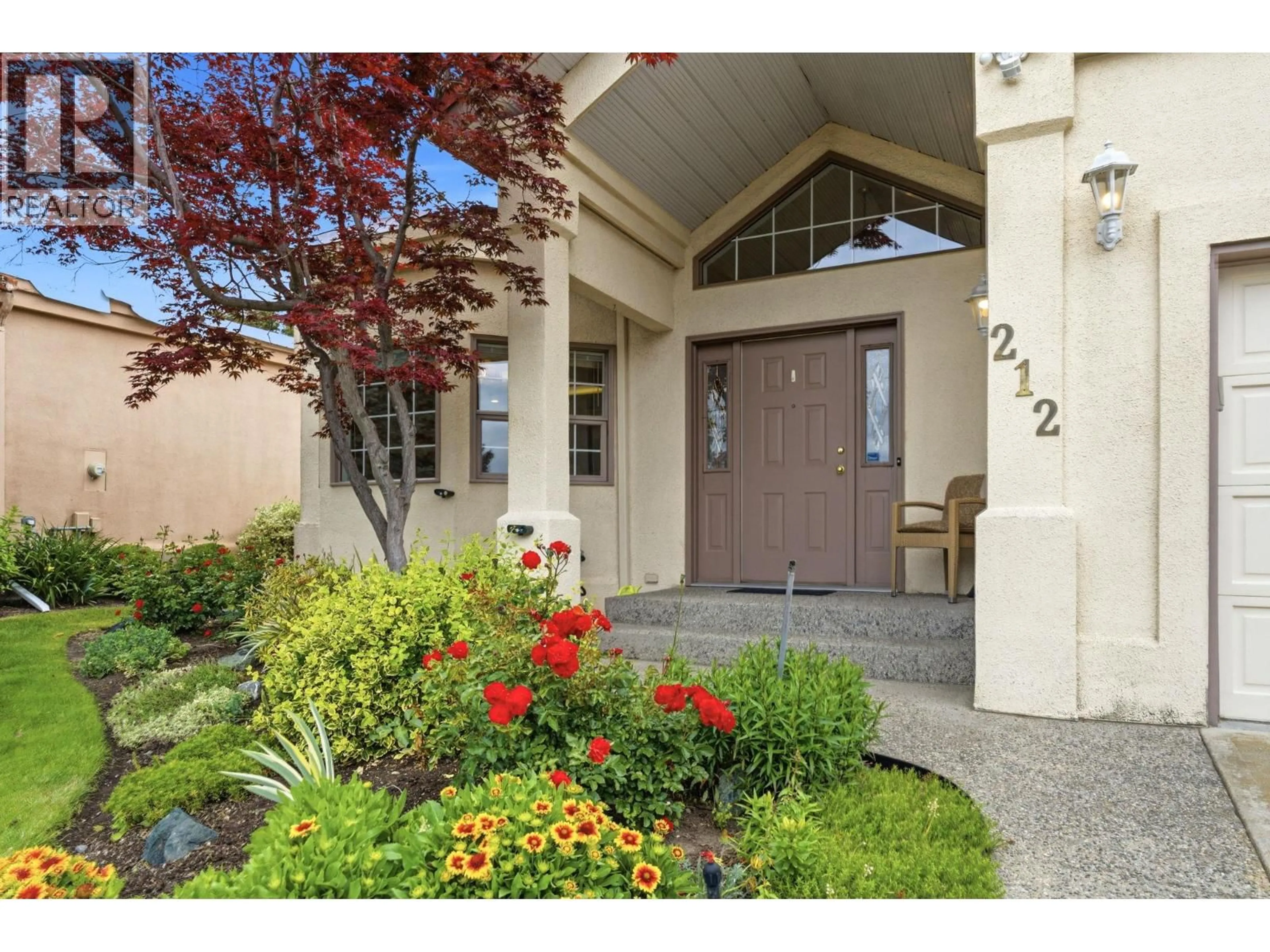 Indoor entryway for 212 - 650 LEXINGTON DRIVE, Kelowna British Columbia V1W3B6