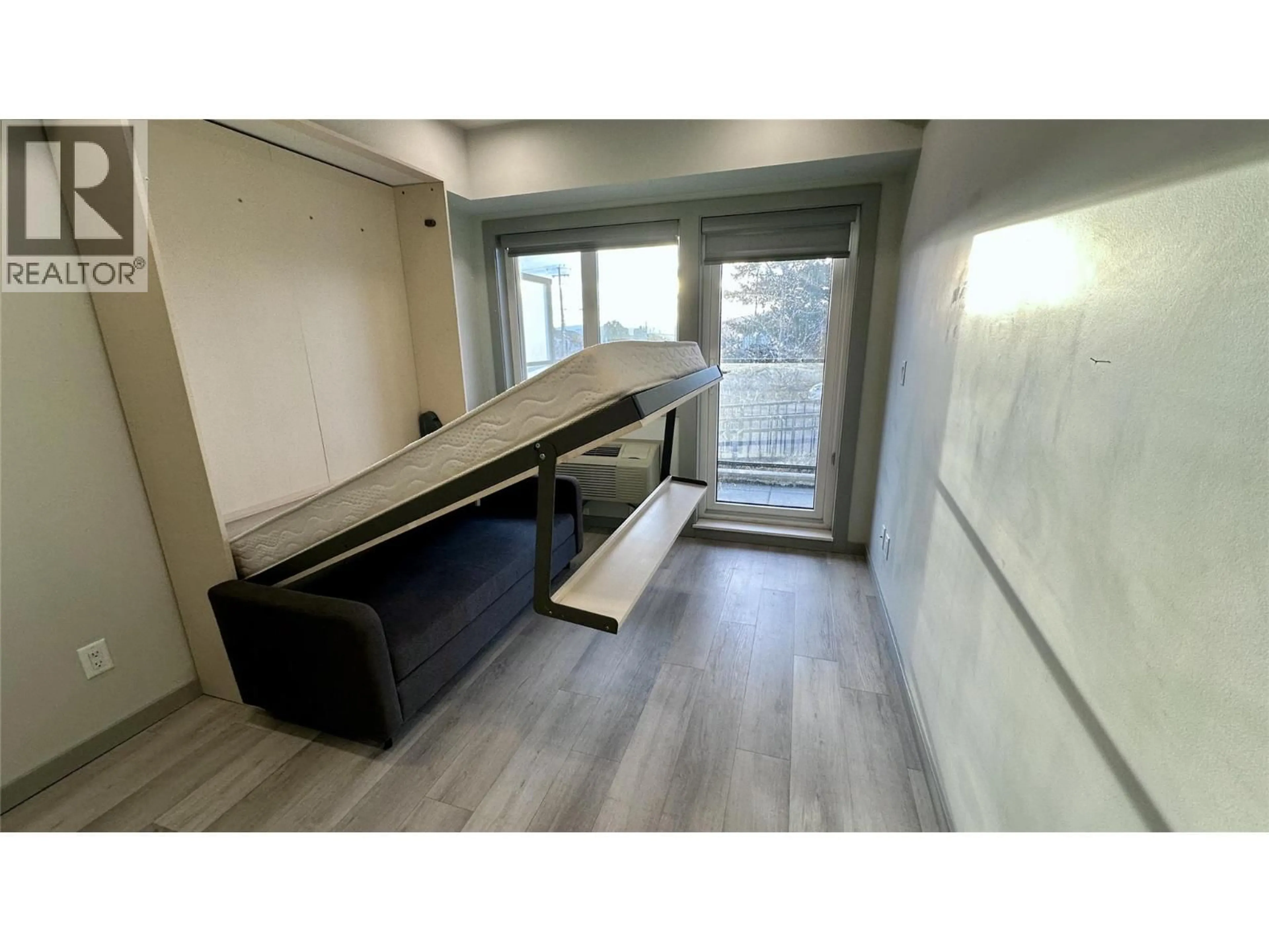 A pic of a room for PH12 - 345 DOUGALL ROAD NORTH, Kelowna British Columbia V1X0A8