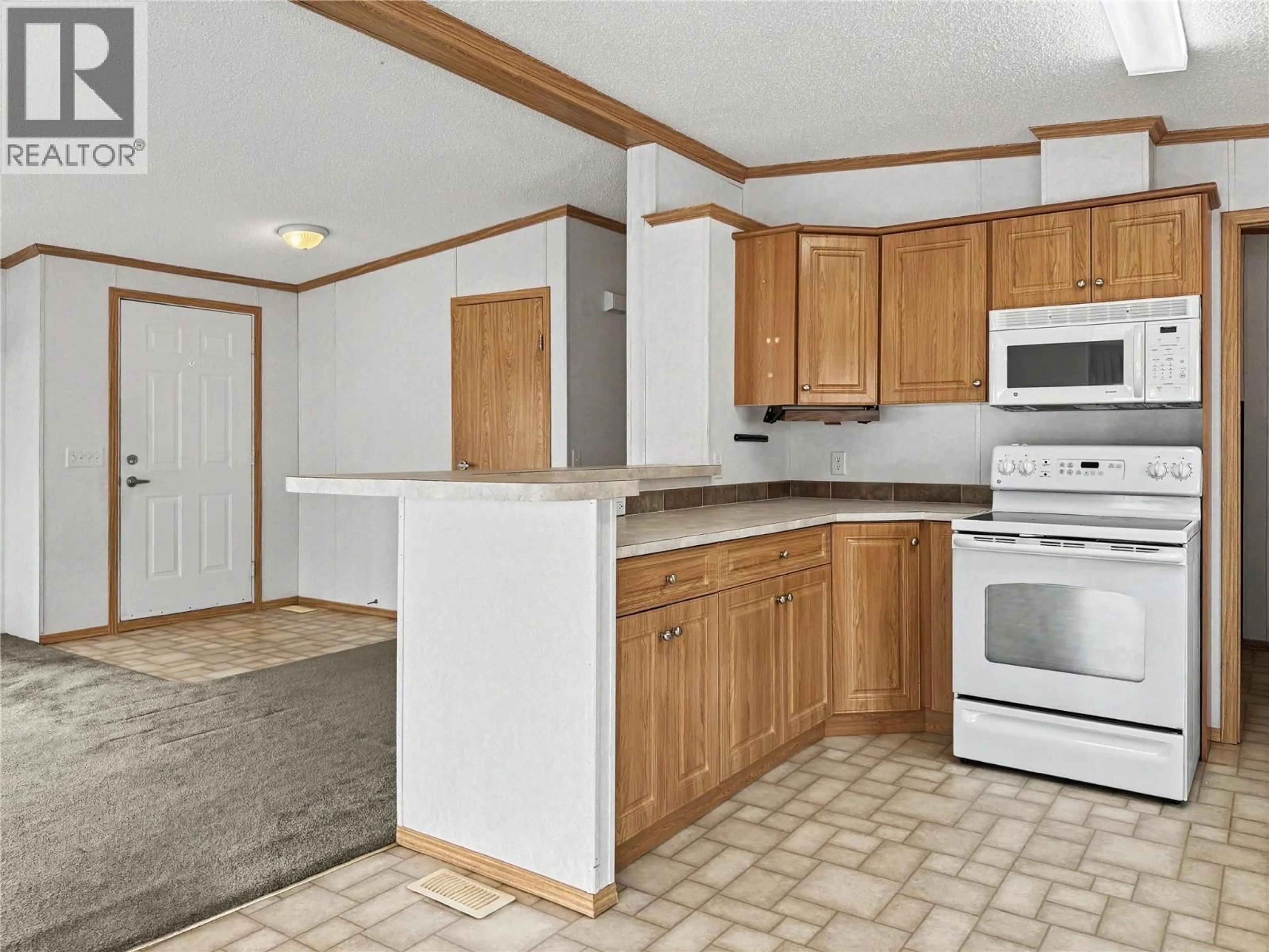 Standard kitchen, unknown for 6 - 2321 INDUSTRIAL ROAD, Cranbrook British Columbia V1C6H3