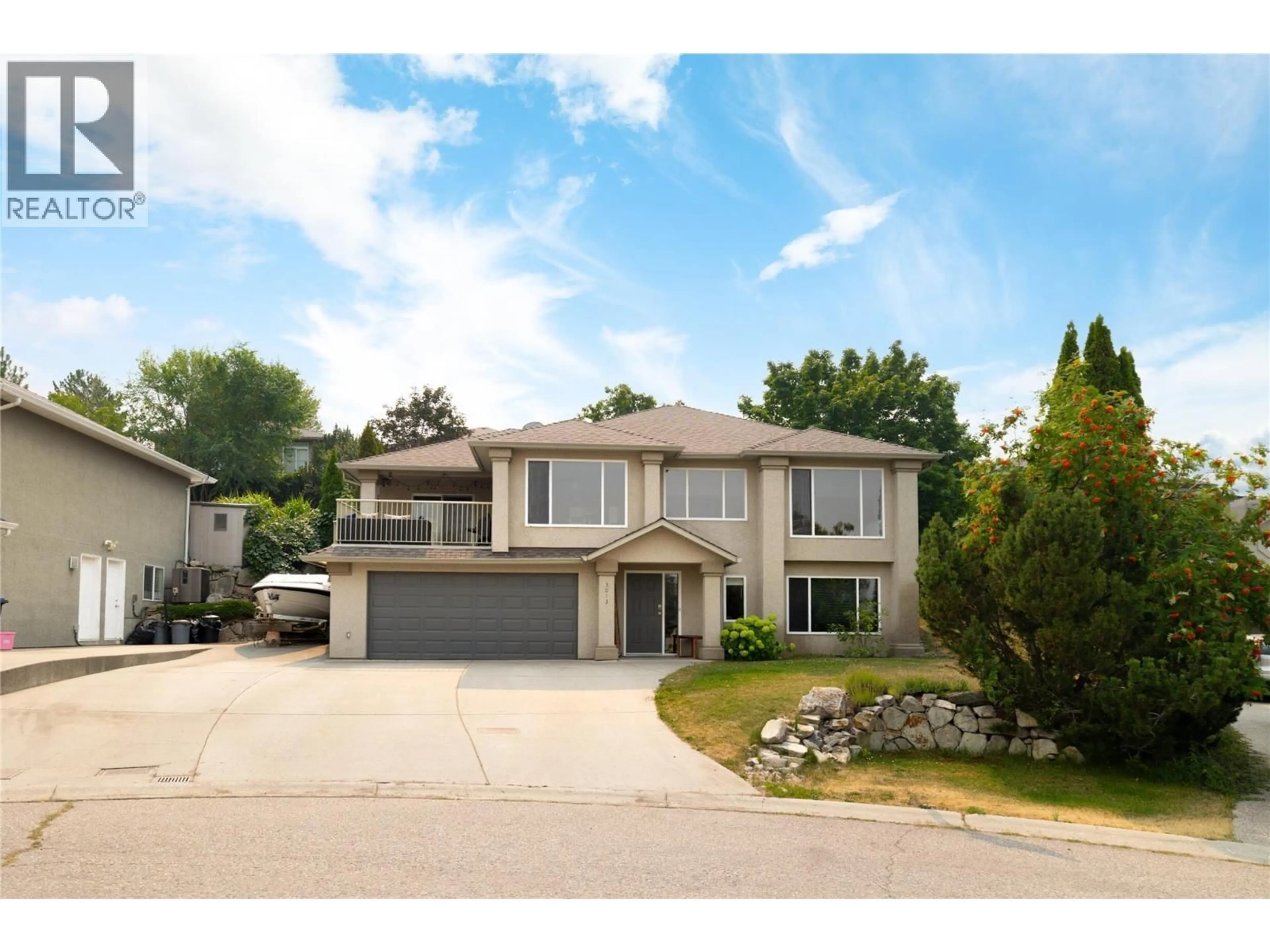 Home with vinyl exterior material, street for 3013 BRINDISI PLACE, Kelowna British Columbia V1V2N5