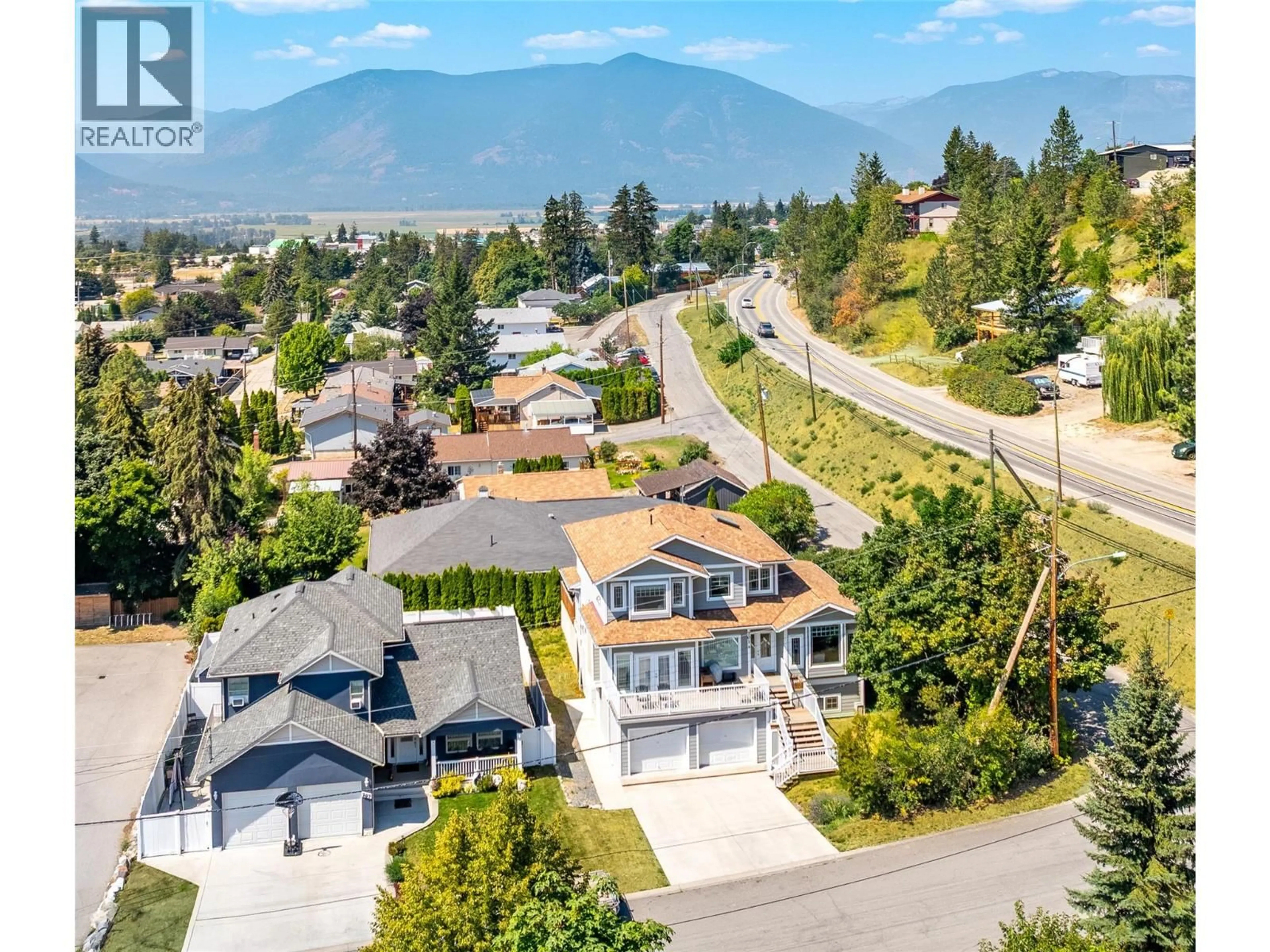 A pic from outside/outdoor area/front of a property/back of a property/a pic from drone, mountain view for 201 25TH AVENUE SOUTH, Creston British Columbia V0B1G5