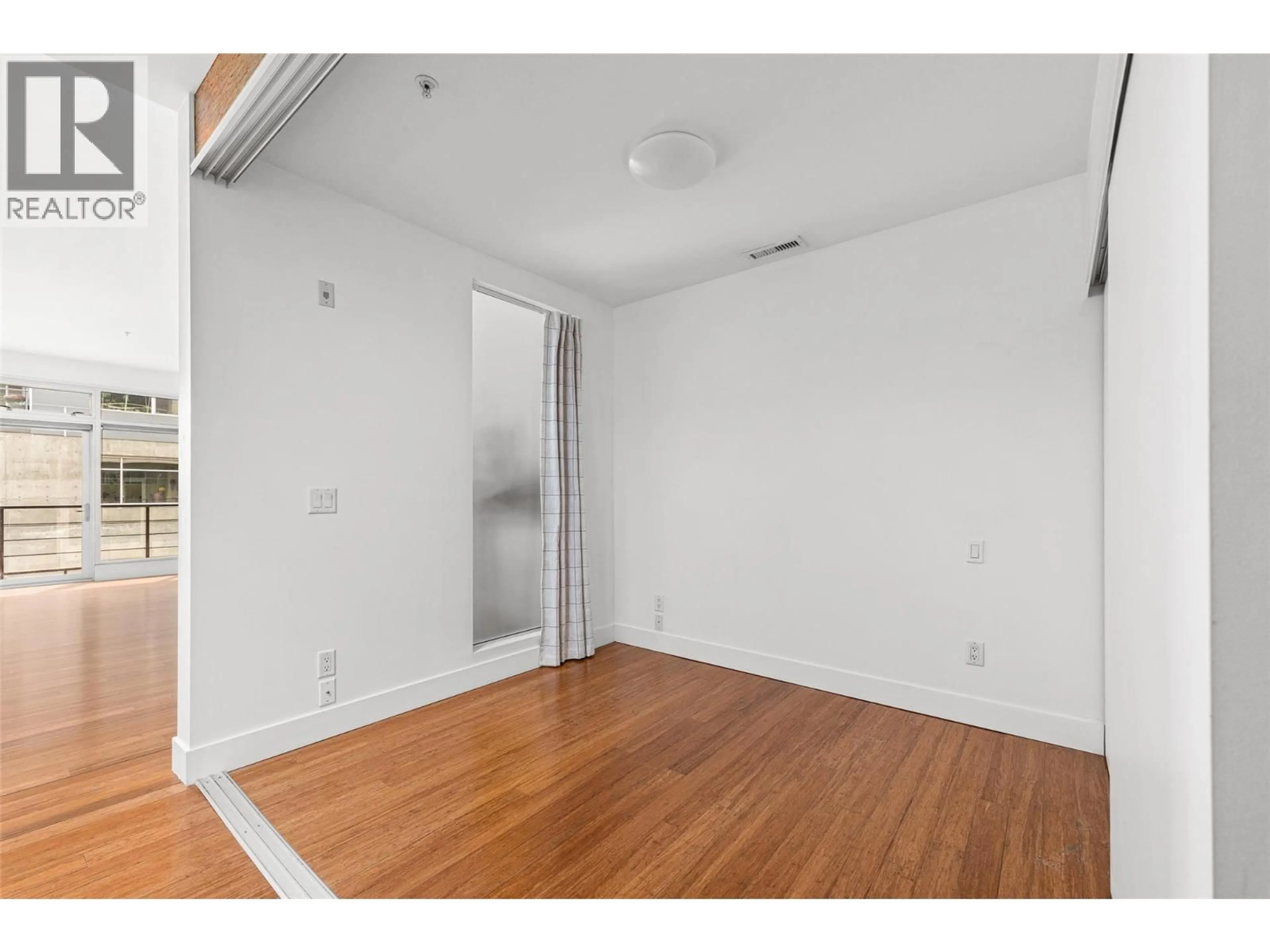 A pic of a room for 316 - 1289 ELLIS STREET, Kelowna British Columbia V1Y9X6