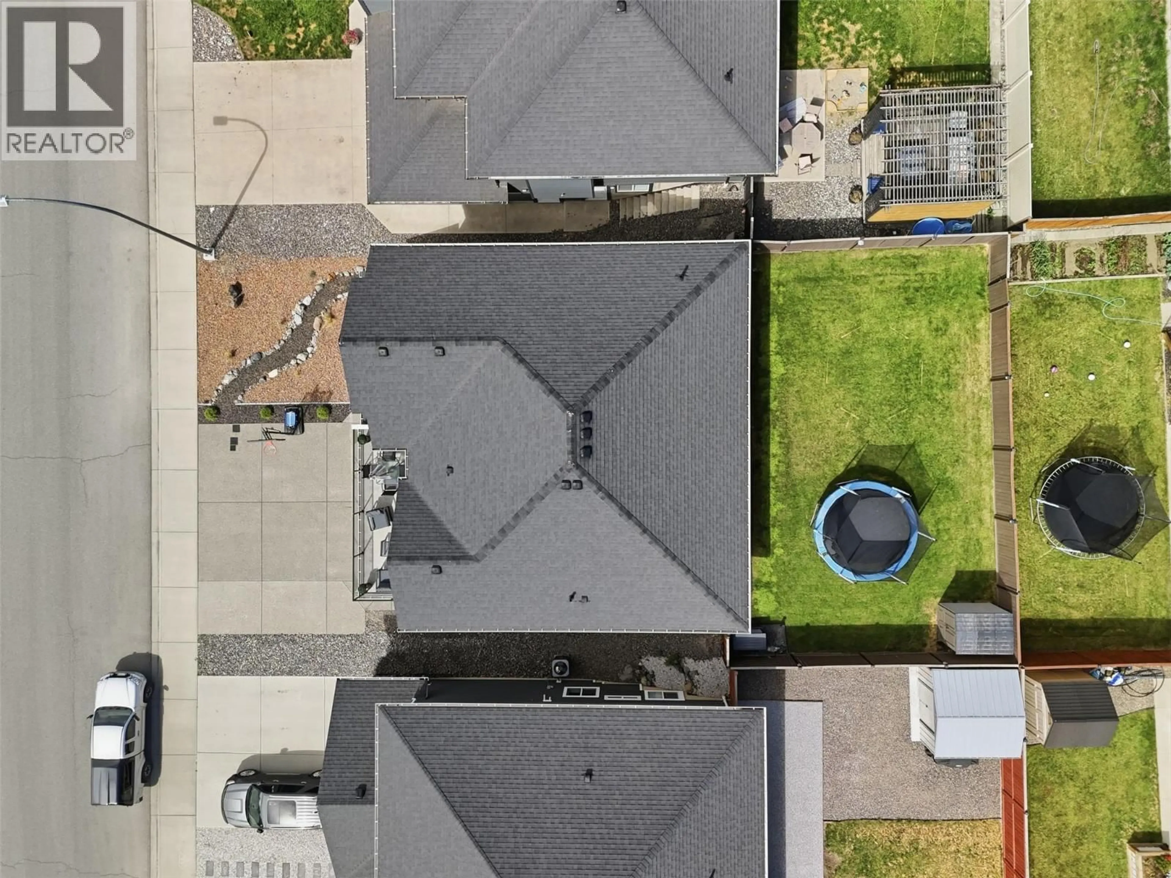 A pic from outside/outdoor area/front of a property/back of a property/a pic from drone, street for 2109 DOUBLETREE CRESCENT, Kamloops British Columbia V2B0E9