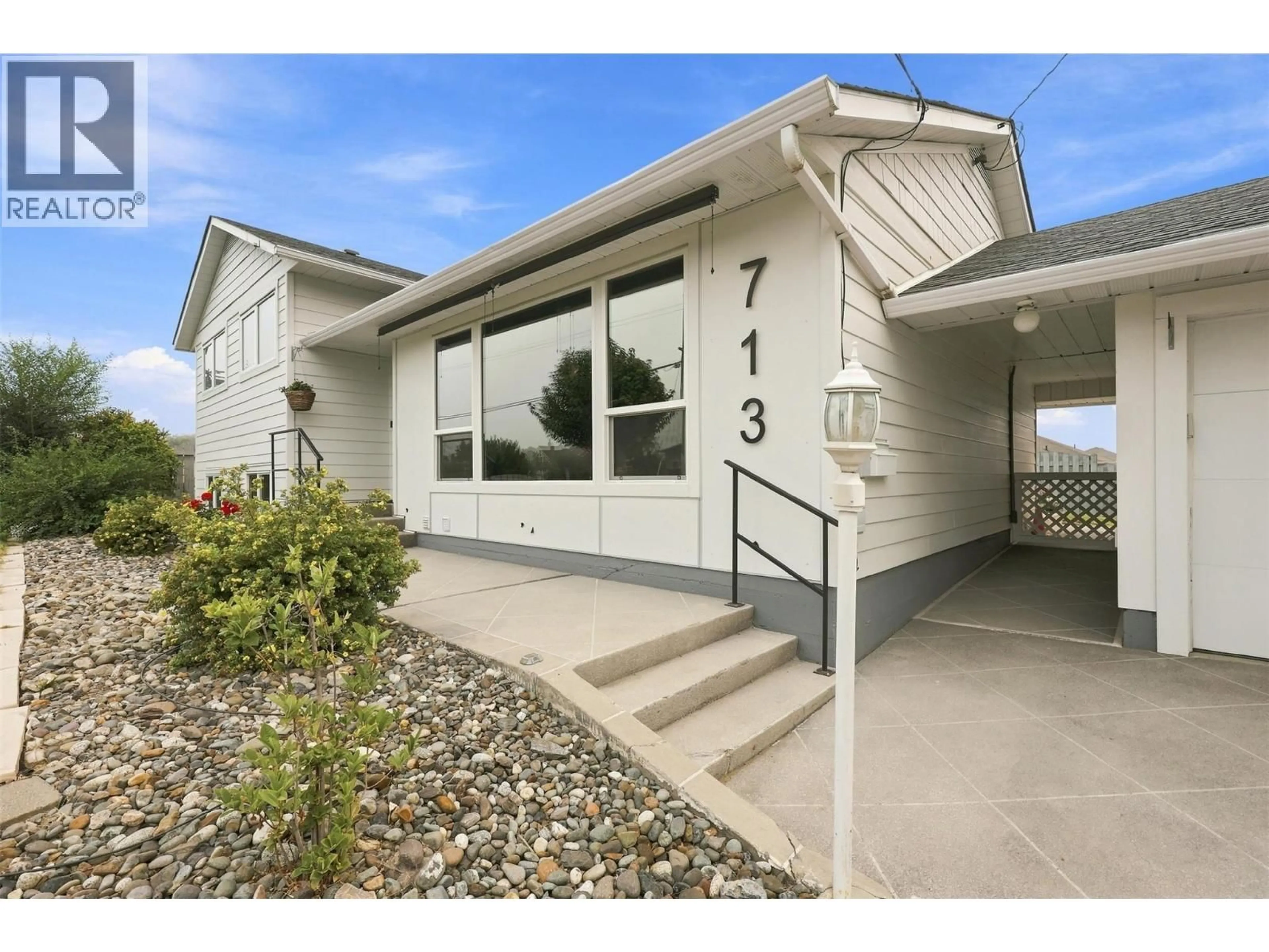 Home with vinyl exterior material, street for 713 SINGH STREET, Kamloops British Columbia V2B5C5