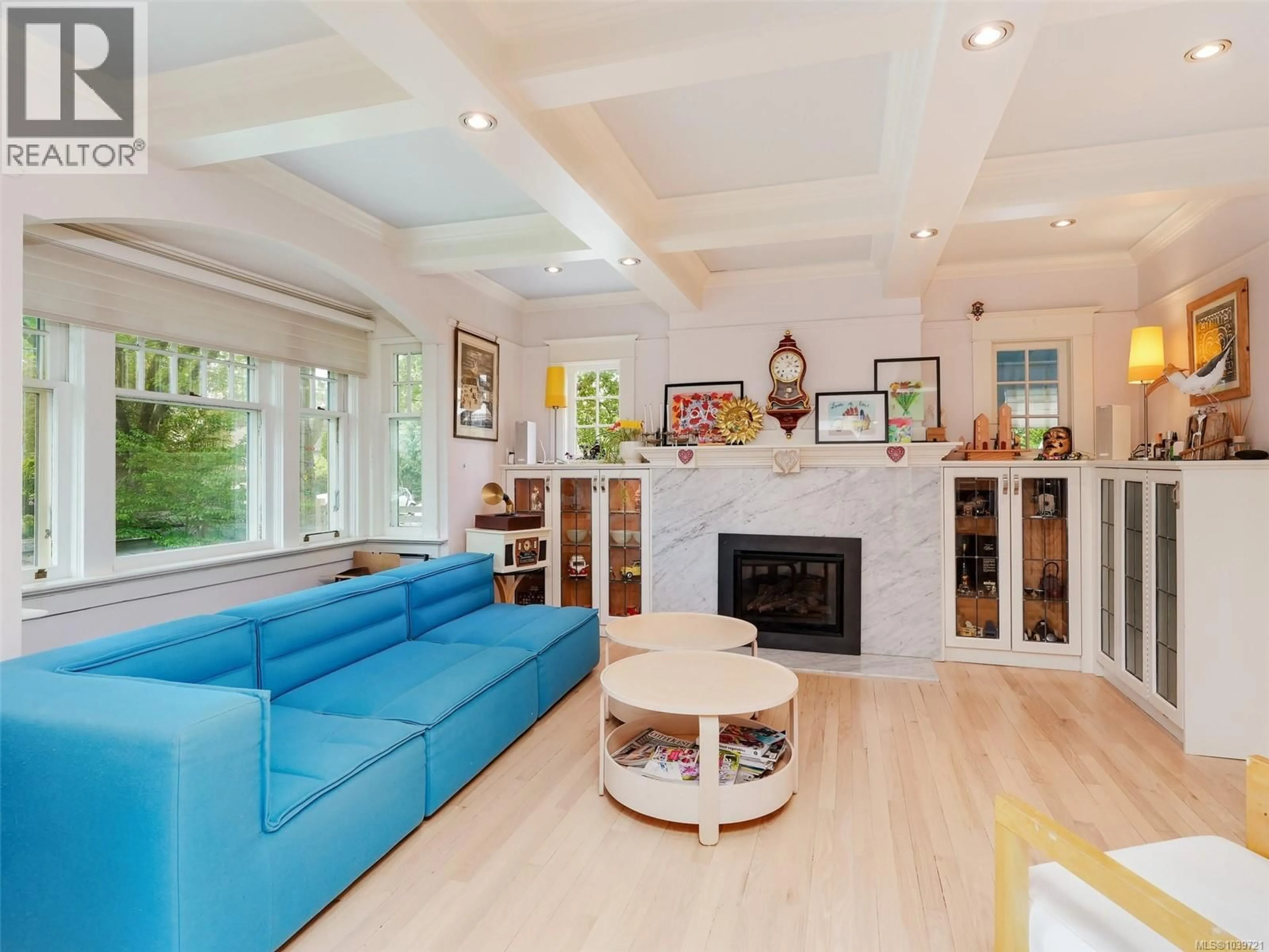 Living room with furniture, wood/laminate floor for 2366 ZELA STREET, Oak Bay British Columbia V8S2X2
