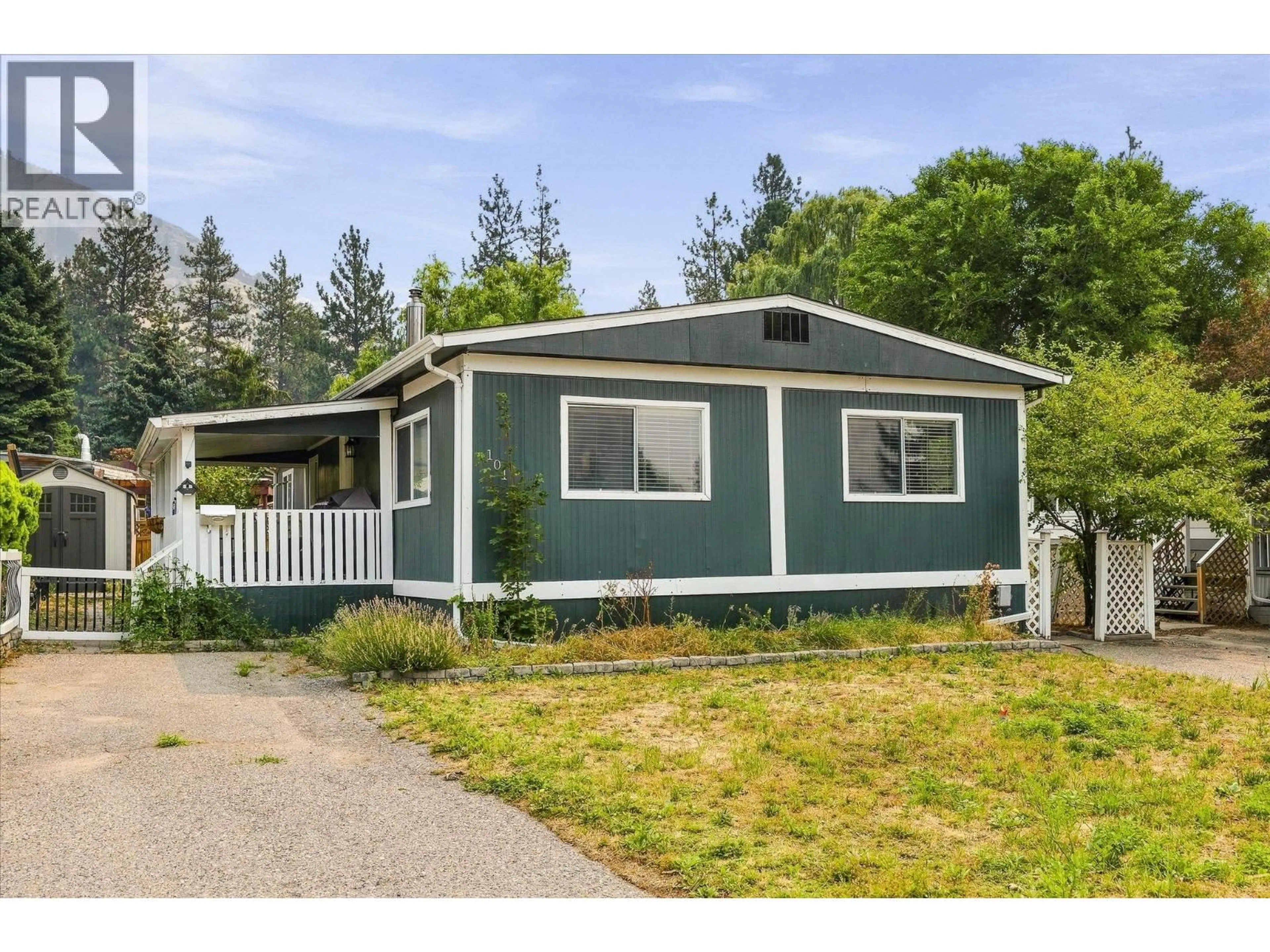 Home with vinyl exterior material, street for 101 - 1999 HIGHWAY 97 OTHER SOUTH, West Kelowna British Columbia V1Z1B2