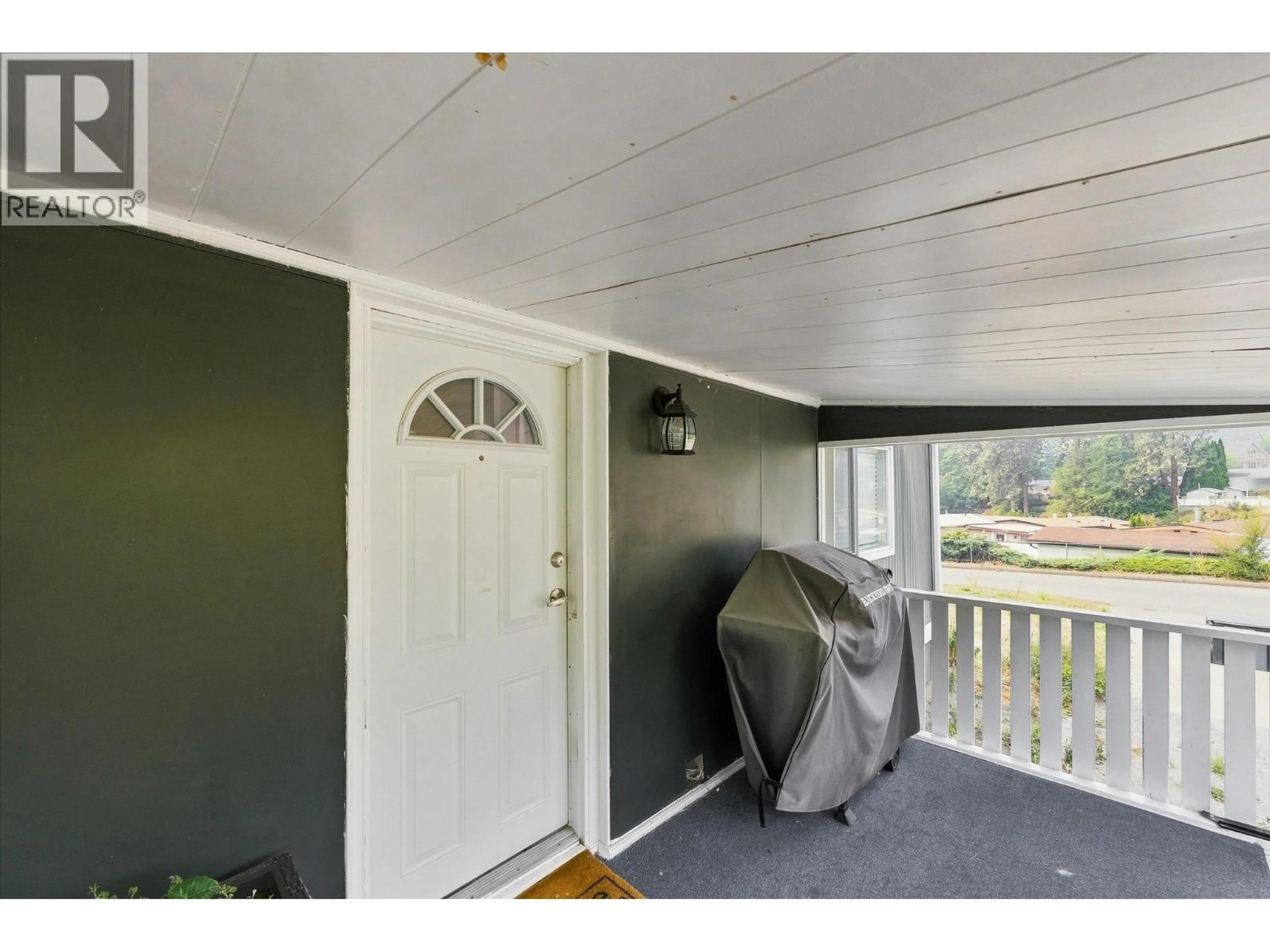 Indoor entryway for 101 - 1999 HIGHWAY 97 OTHER SOUTH, West Kelowna British Columbia V1Z1B2