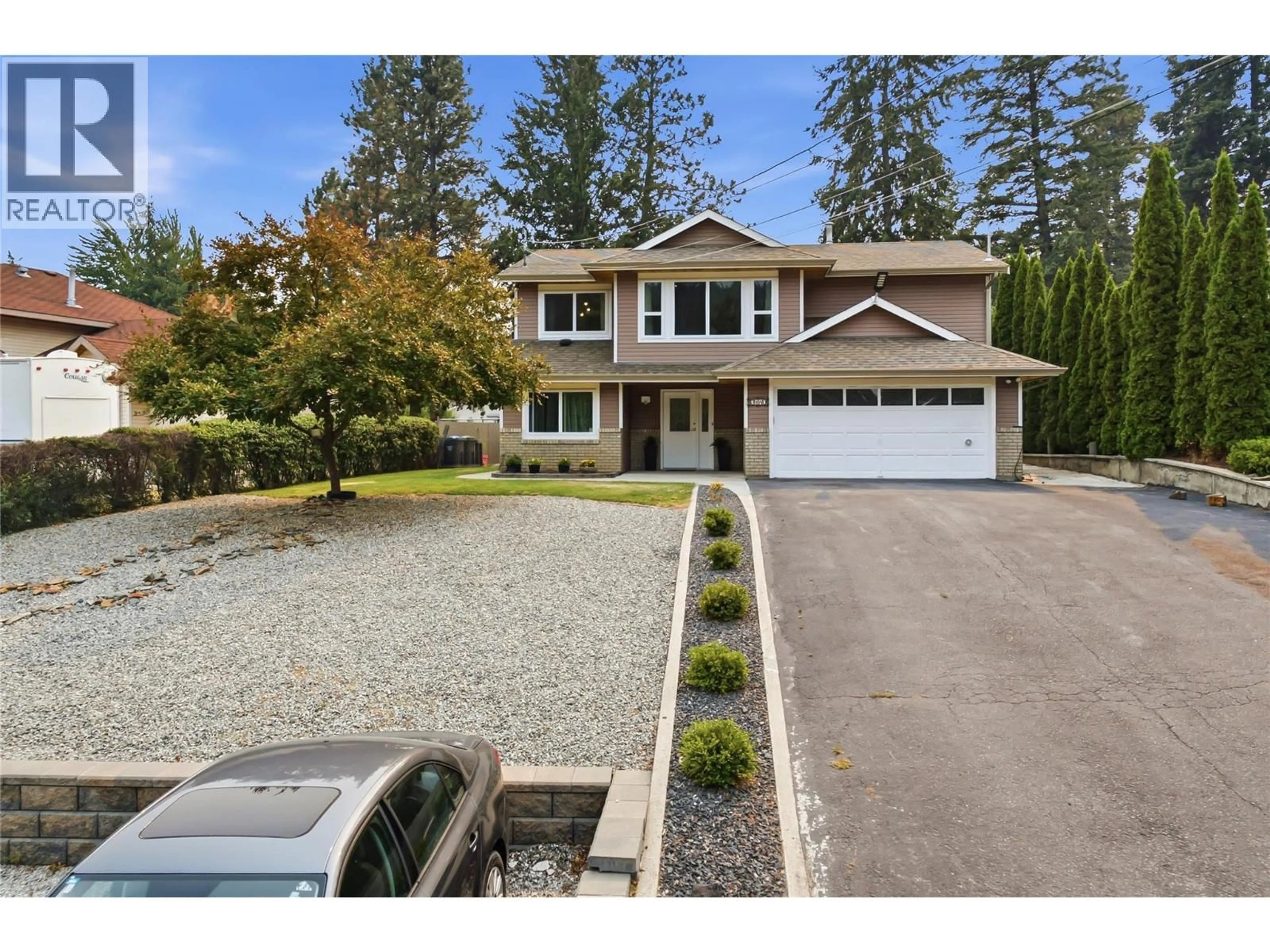 Home with vinyl exterior material, street for 3140 COVENTRY CRESCENT, West Kelowna British Columbia V4T1E3