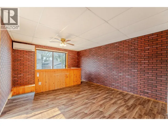 553 PAPINEAU STREET, Penticton 5