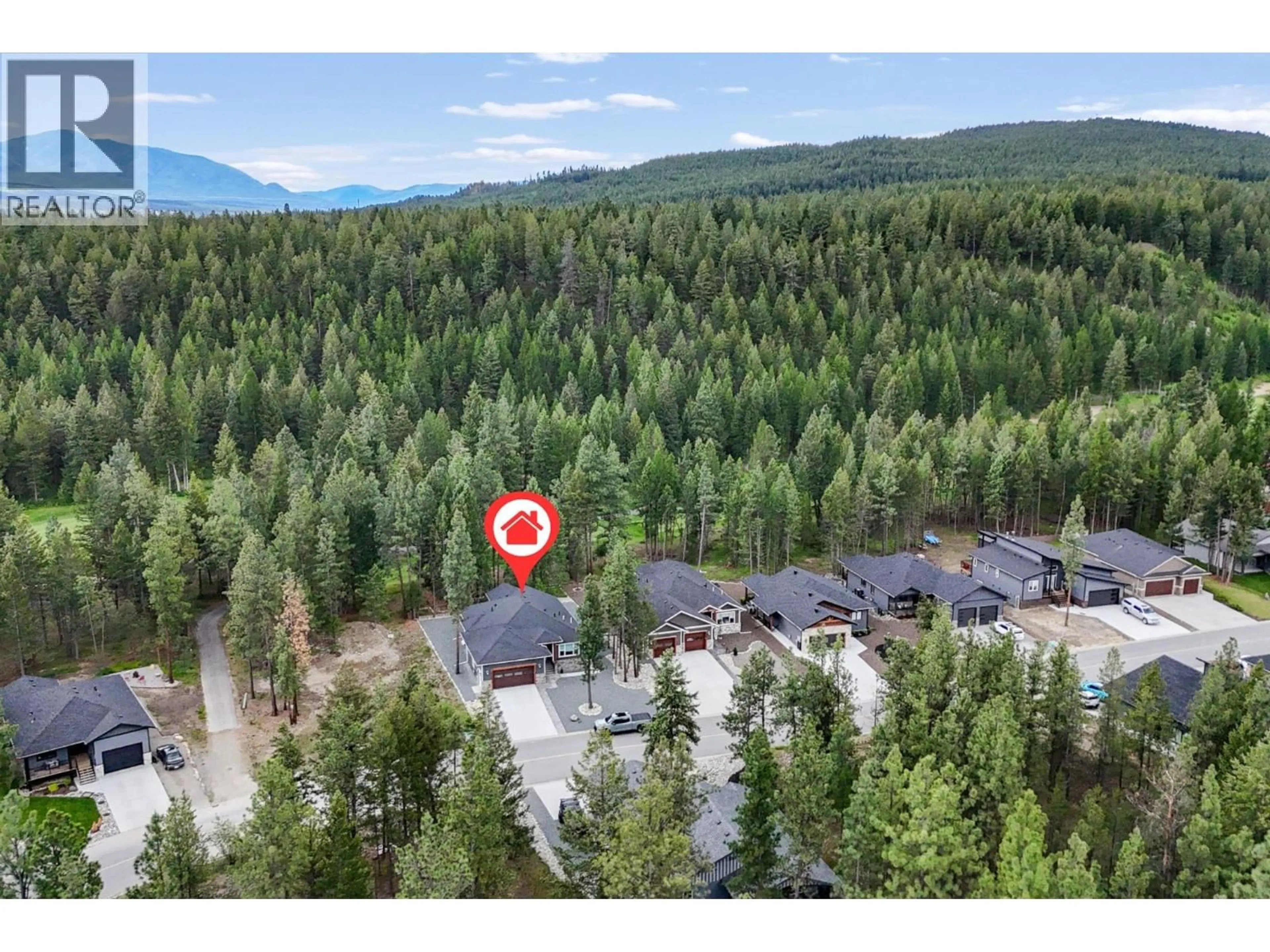 A pic from outside/outdoor area/front of a property/back of a property/a pic from drone, forest/trees view for 249 SHADOW MOUNTAIN BOULEVARD, Cranbrook British Columbia V1C0C6