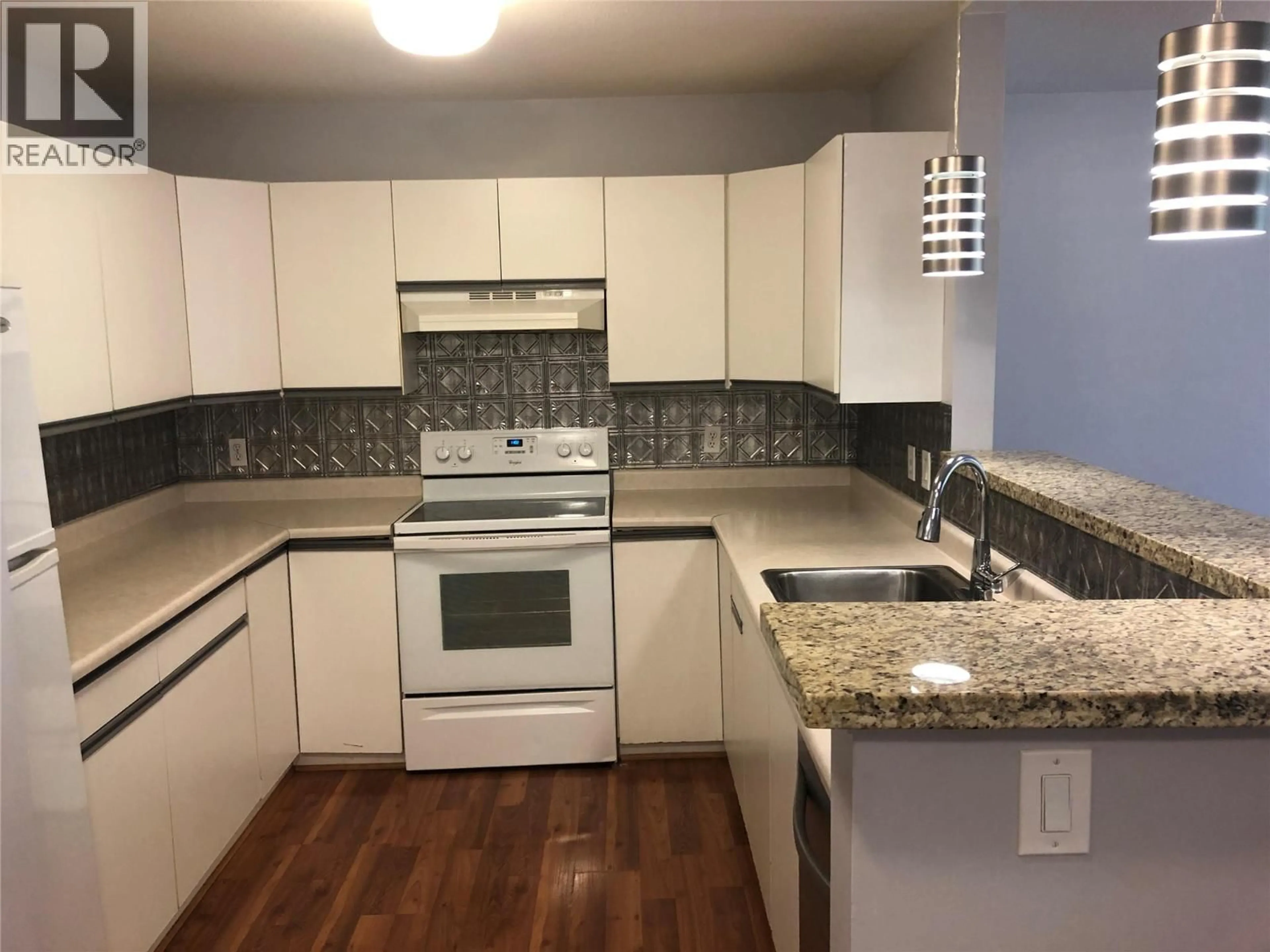 Standard kitchen, unknown for 310 - 400 SUTTON CRESCENT, Kelowna British Columbia V1V1Y3