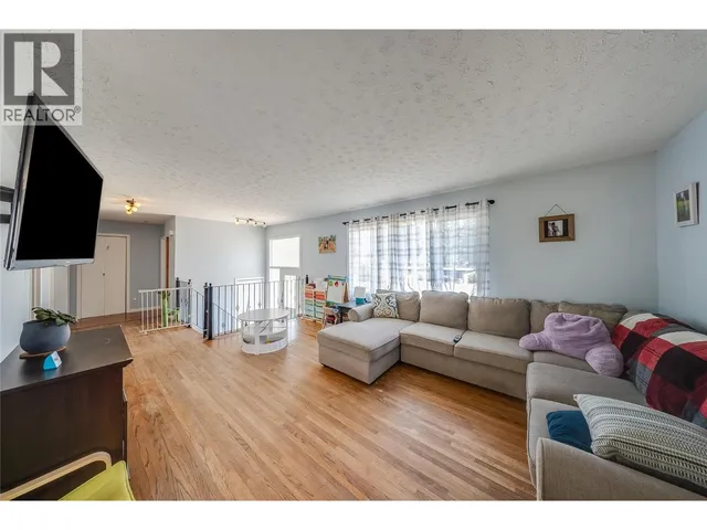 1684 RIDGEWOOD DRIVE, Castlegar 5