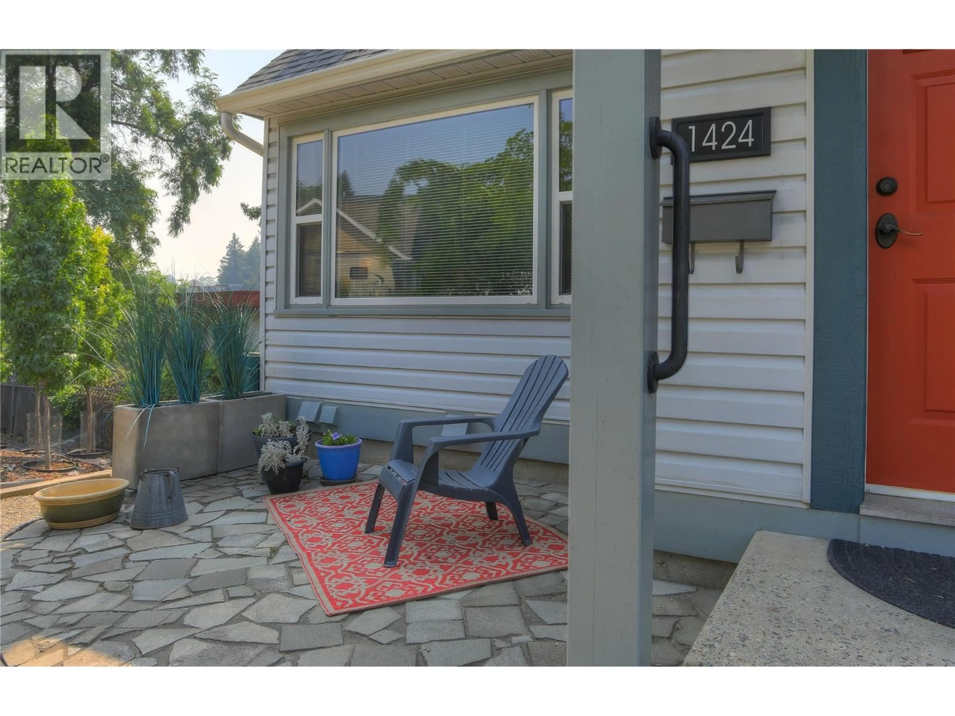 Patio, street for 1424 BANKHEAD CRESCENT, Kelowna British Columbia V1Y3V5