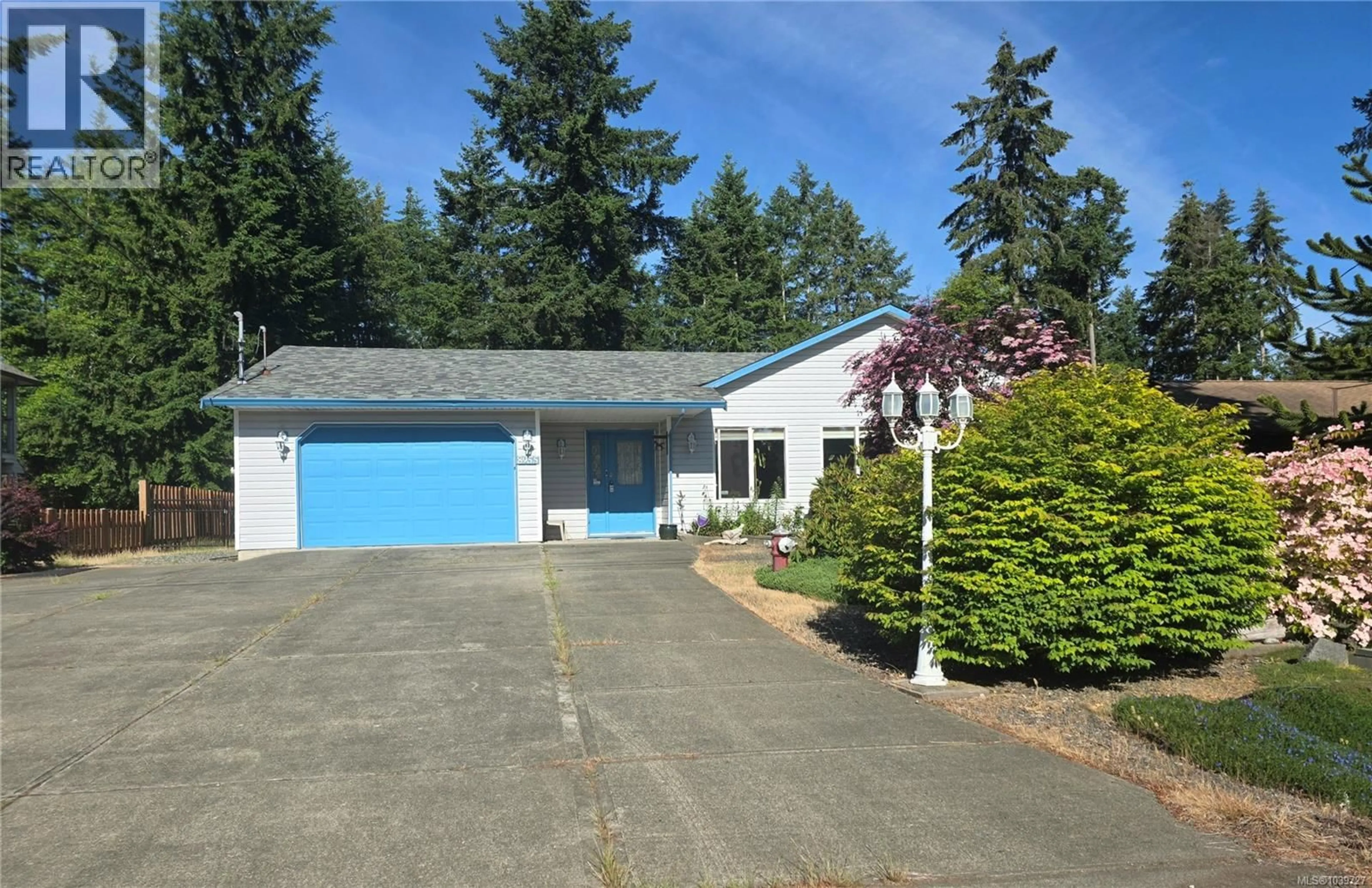 Unknown for 8955 MCLAREY AVENUE, Black Creek British Columbia V9J1A2