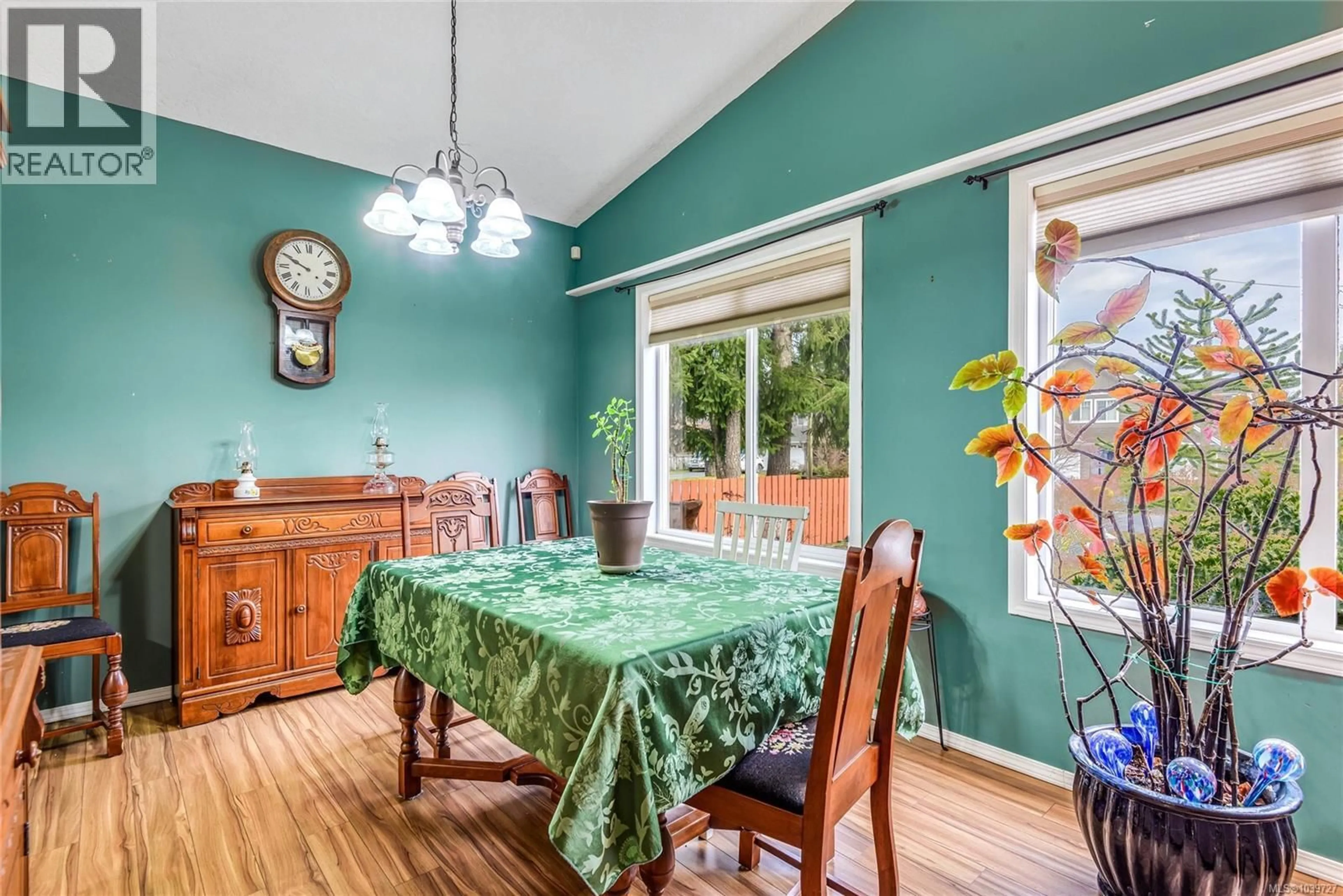 Dining room, unknown for 8955 MCLAREY AVENUE, Black Creek British Columbia V9J1A2